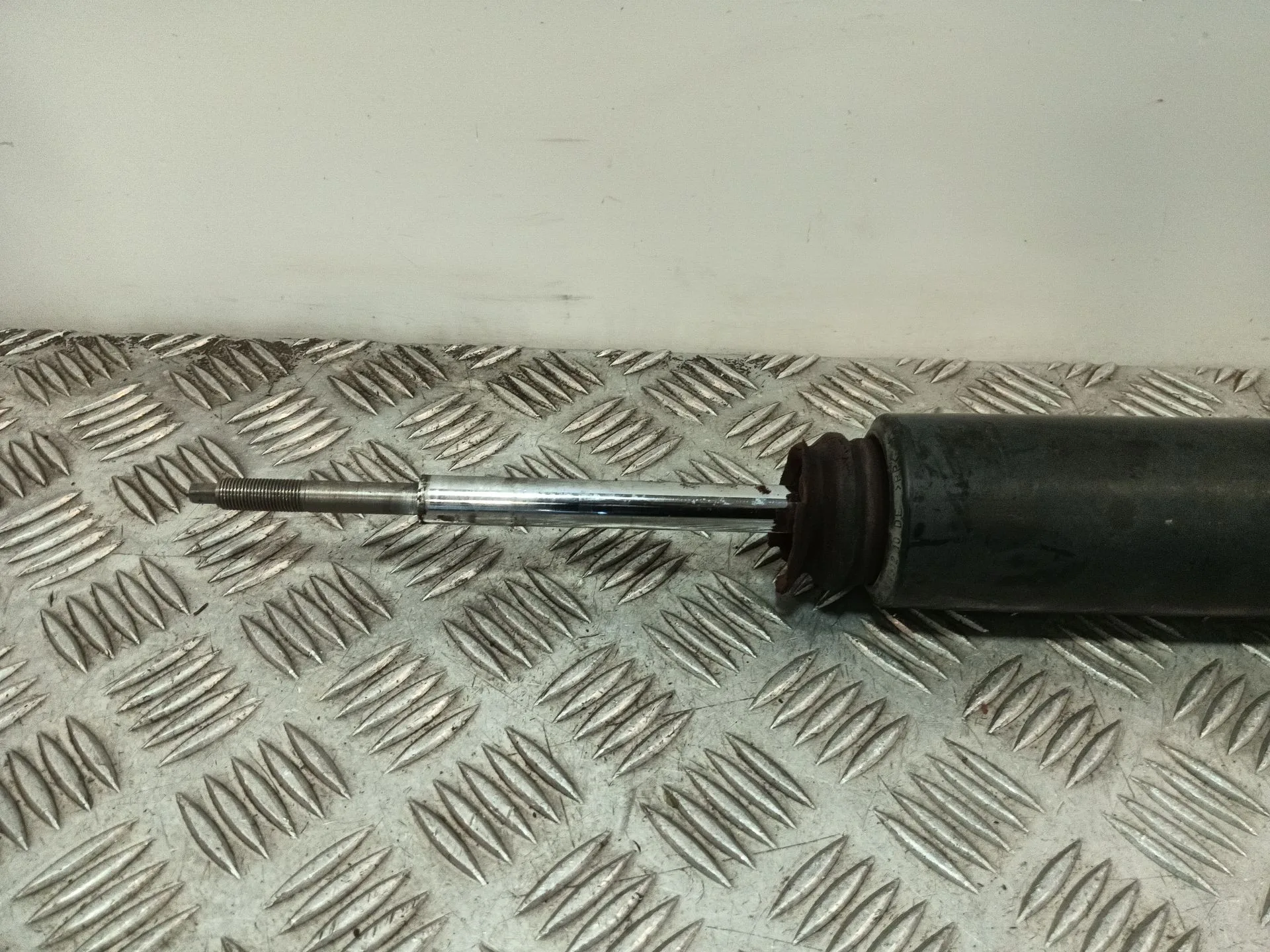Amortiguador Trasero para Bmw 1 (E81)
