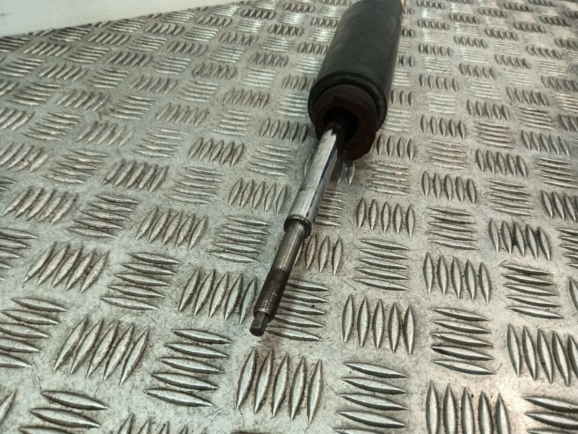 Amortiguador Trasero para Bmw 1 (E81)