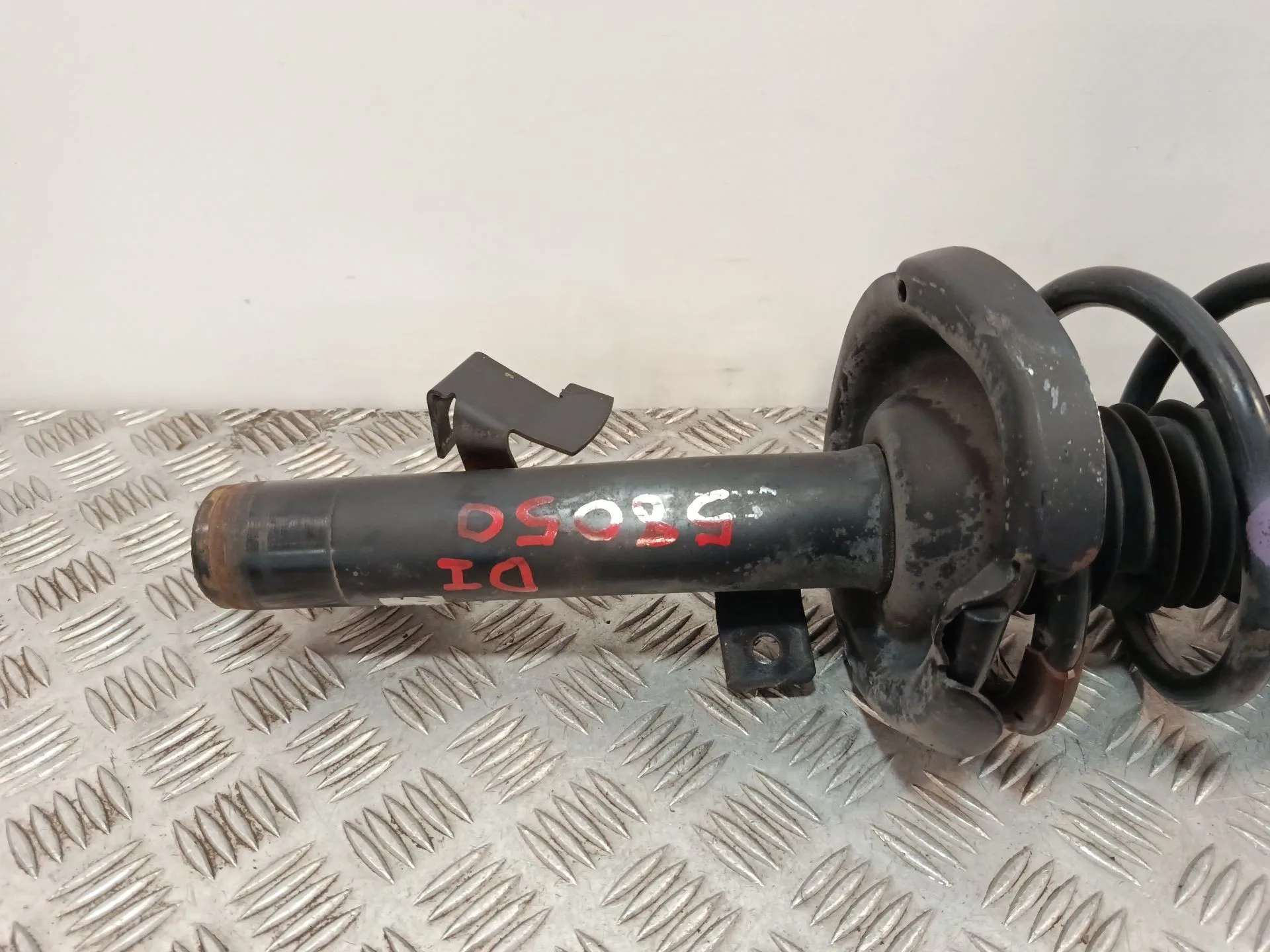 Amortiguador Delantero Izquierdo para Mazda 3 Lim. (Bl)