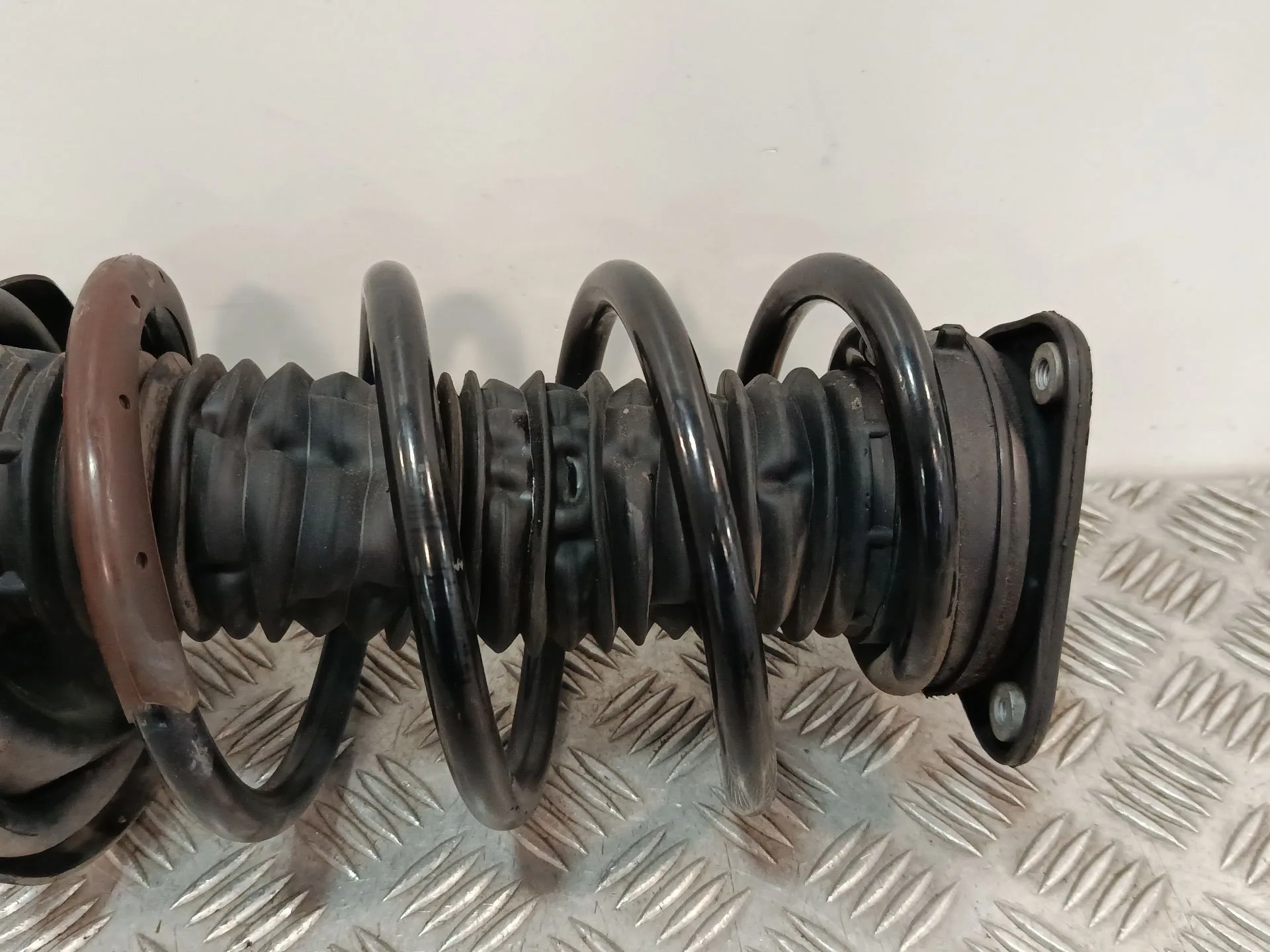 Amortiguador Delantero Derecho para Mazda 3 Lim. (Bl)