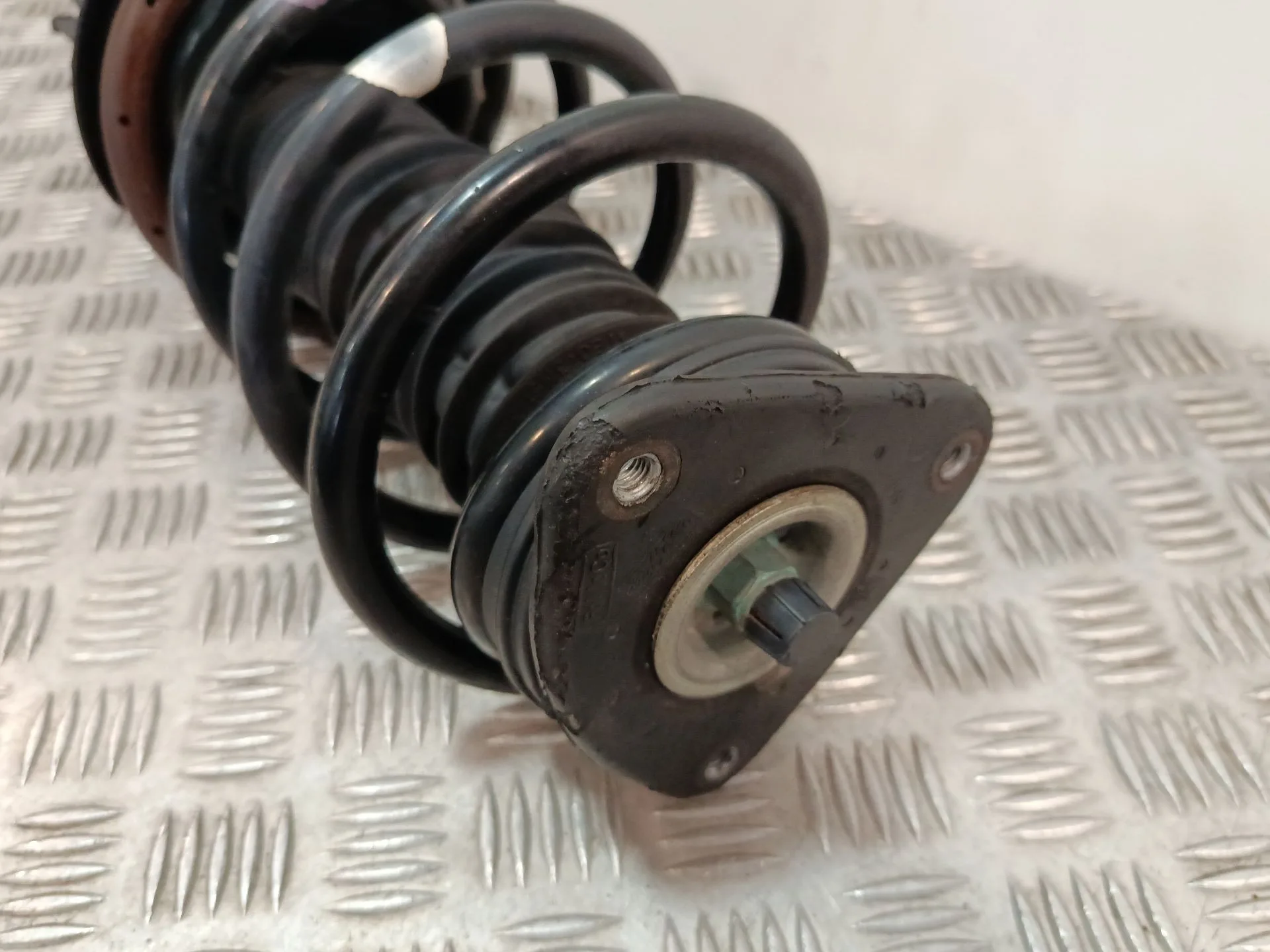 Amortiguador Delantero Derecho para Mazda 3 Lim. (Bl)