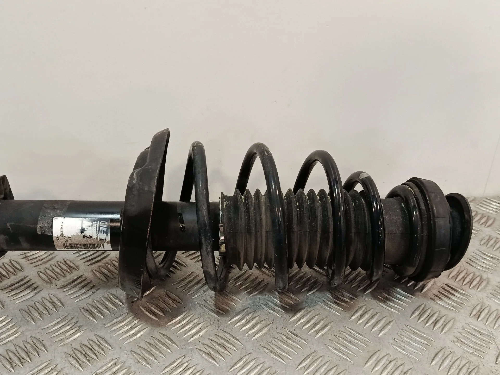Amortiguador Delantero Derecho para Opel Astra J Lim.