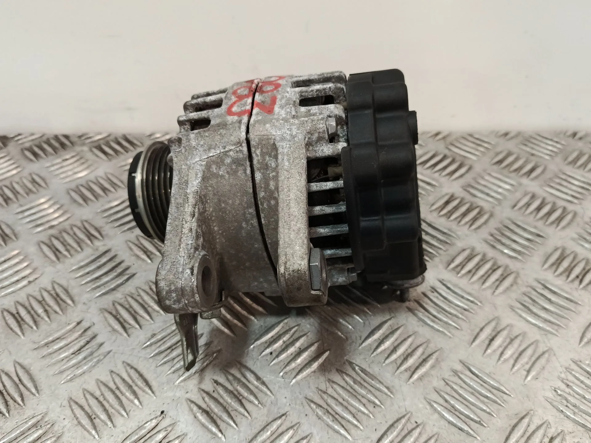 Alternador para Toyota Yaris (_P13_)