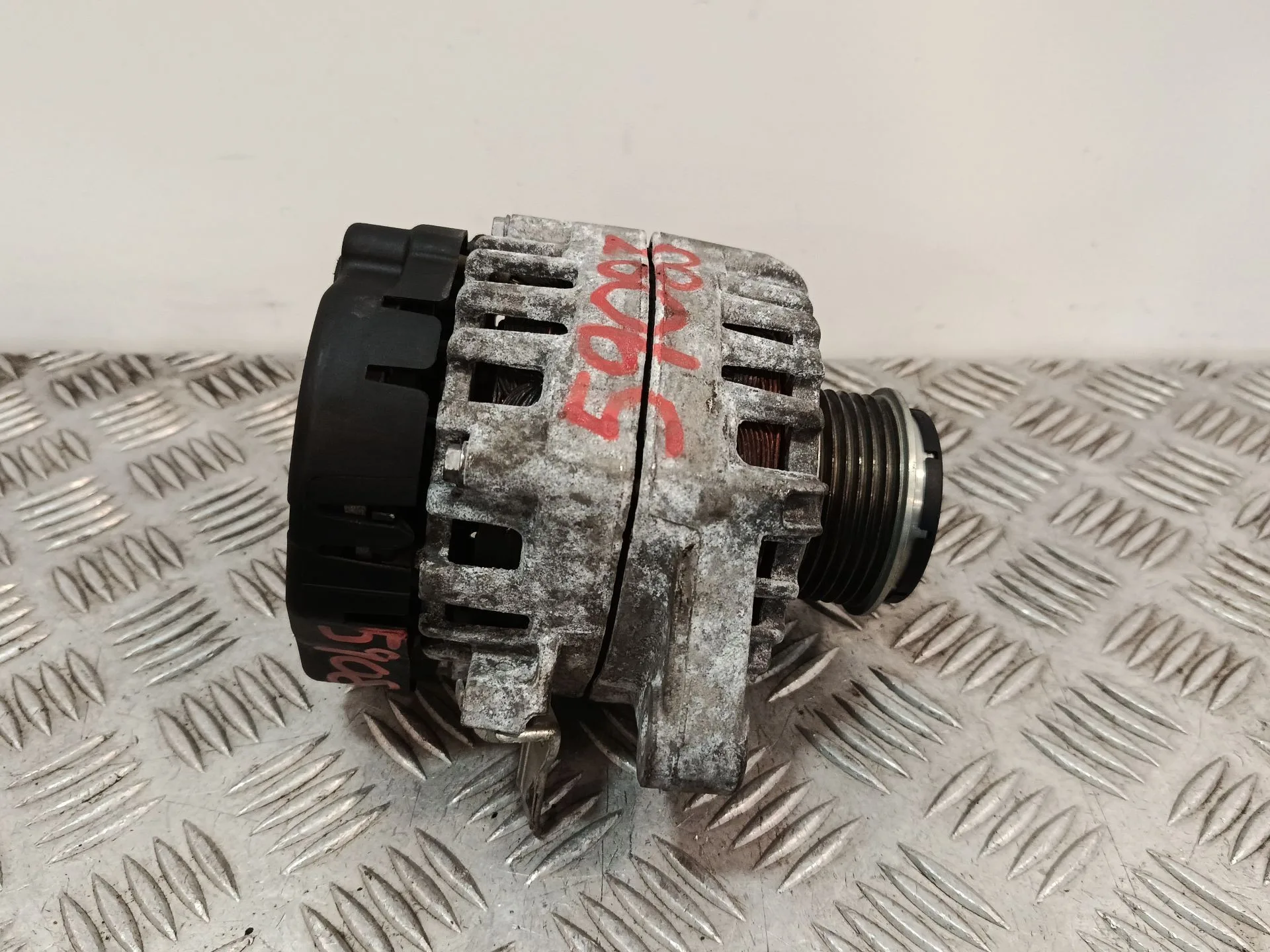 Alternador para Toyota Yaris (_P13_)