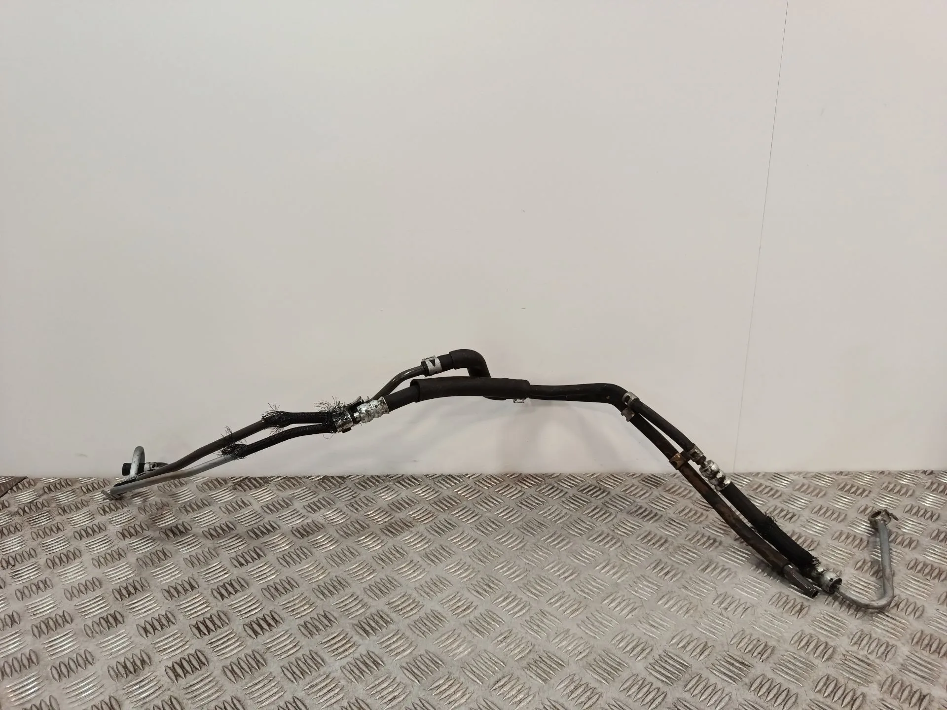 Tubo para Mazda 3 Lim. (Bl)