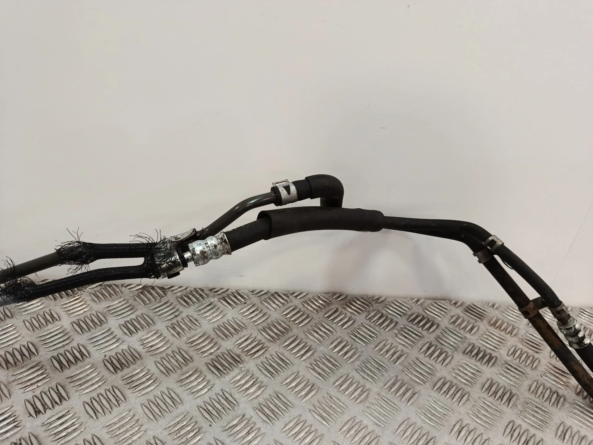 Tubo para Mazda 3 Lim. (Bl)