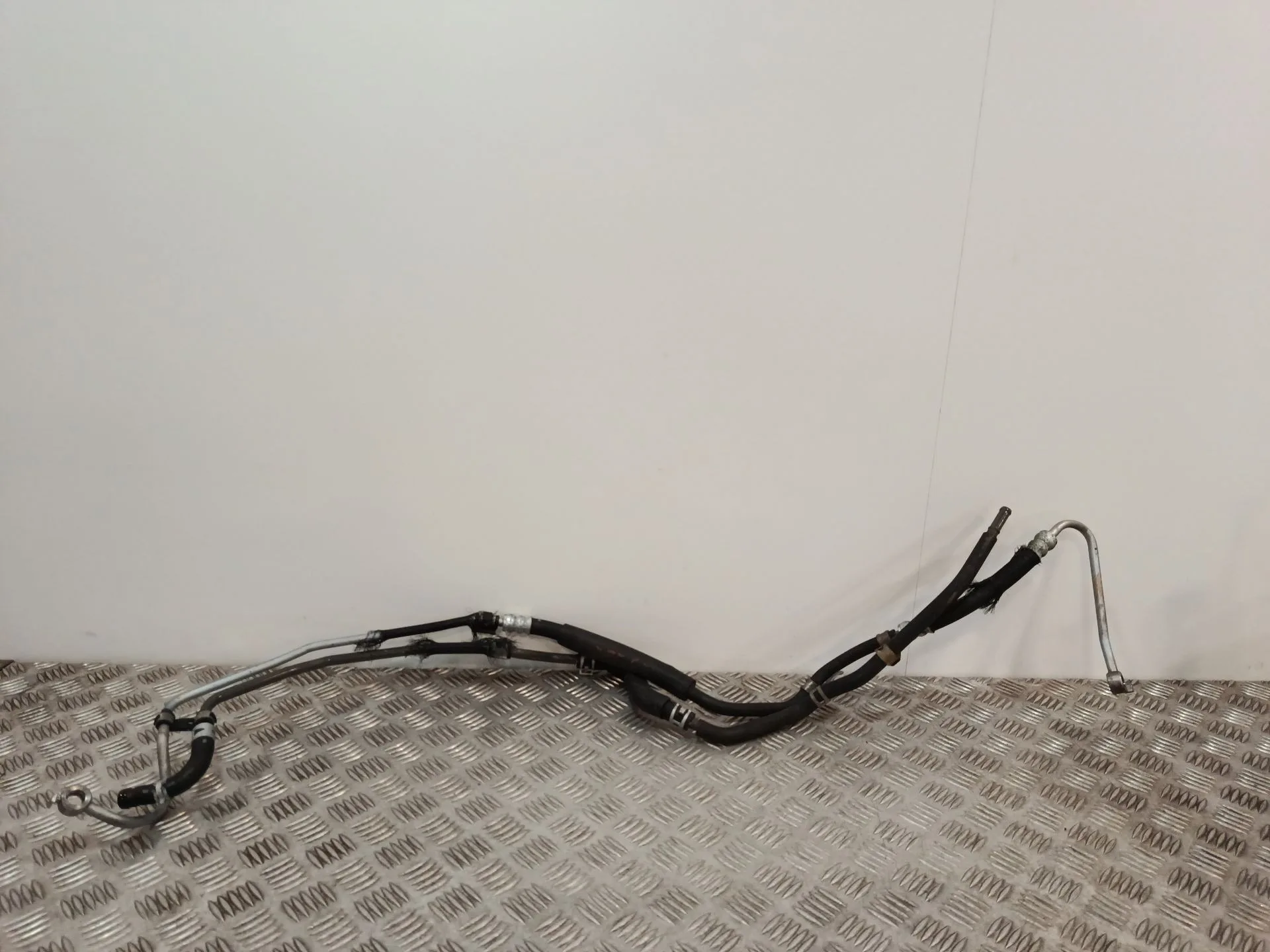 Tubo para Mazda 3 Lim. (Bl)