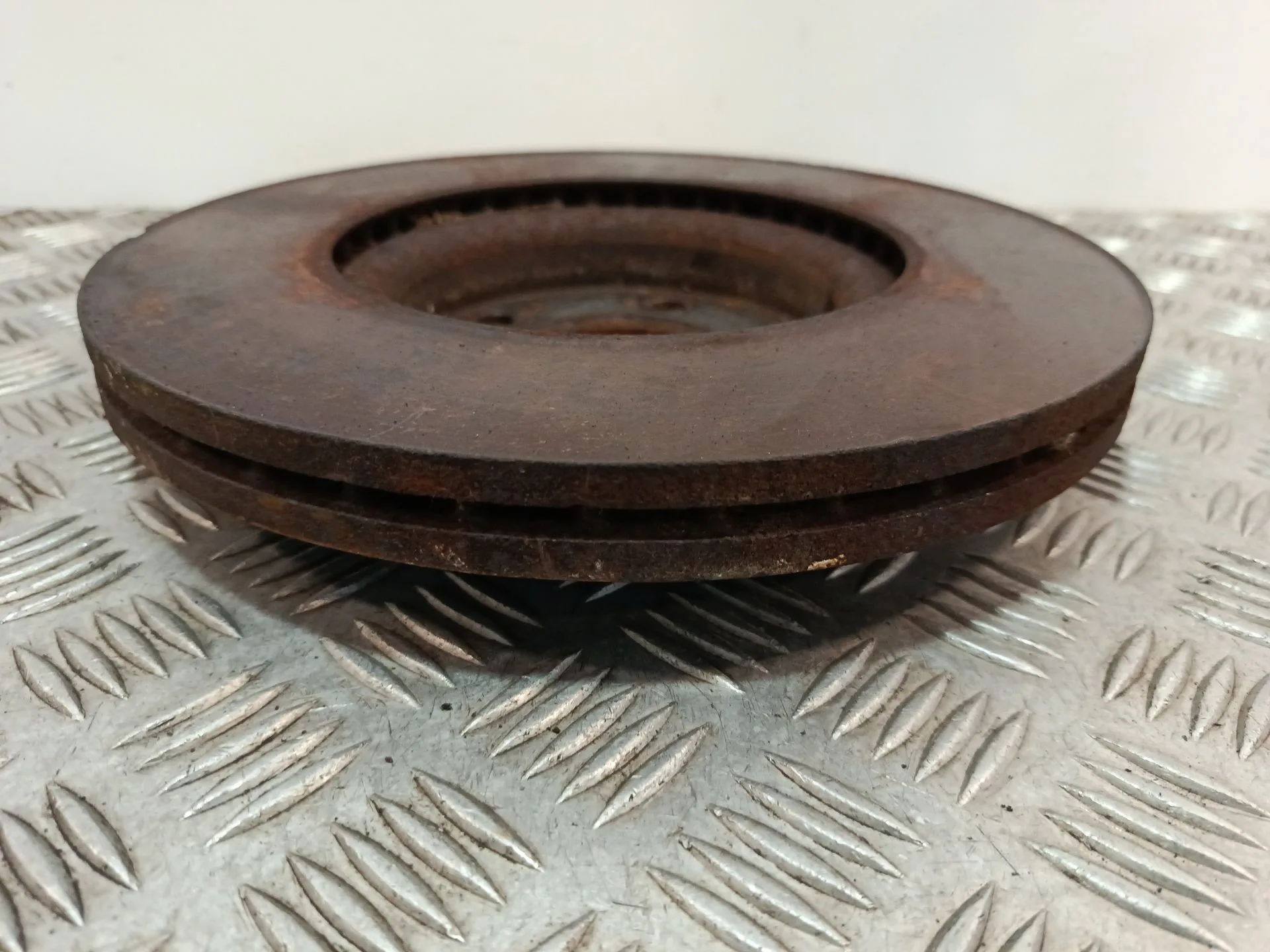 Disco Freno Delantero Izquierdo para Mazda 3 Lim. (Bl)