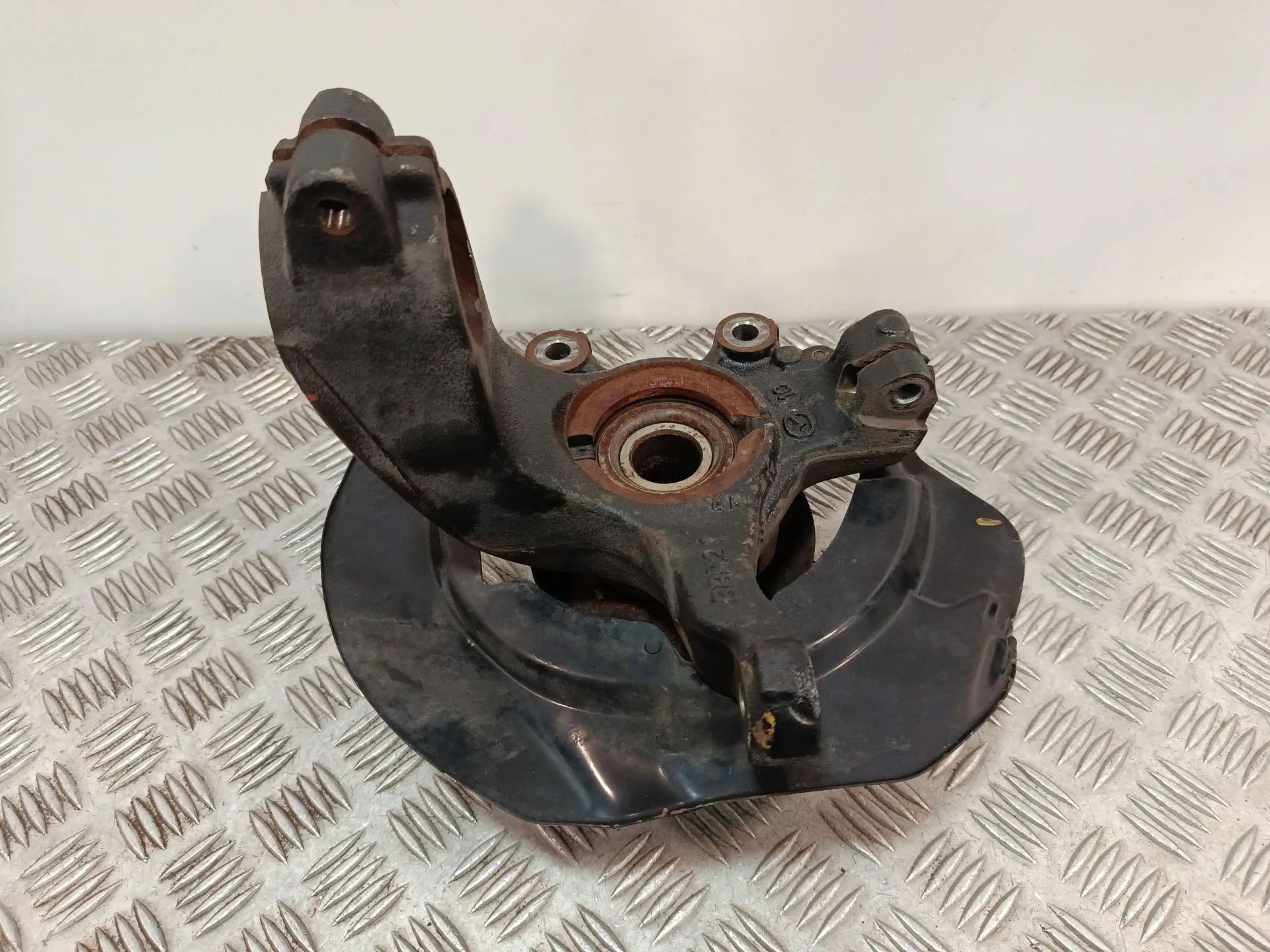 Mangueta Delantera Izquierda para Mazda 3 Lim. (Bl)