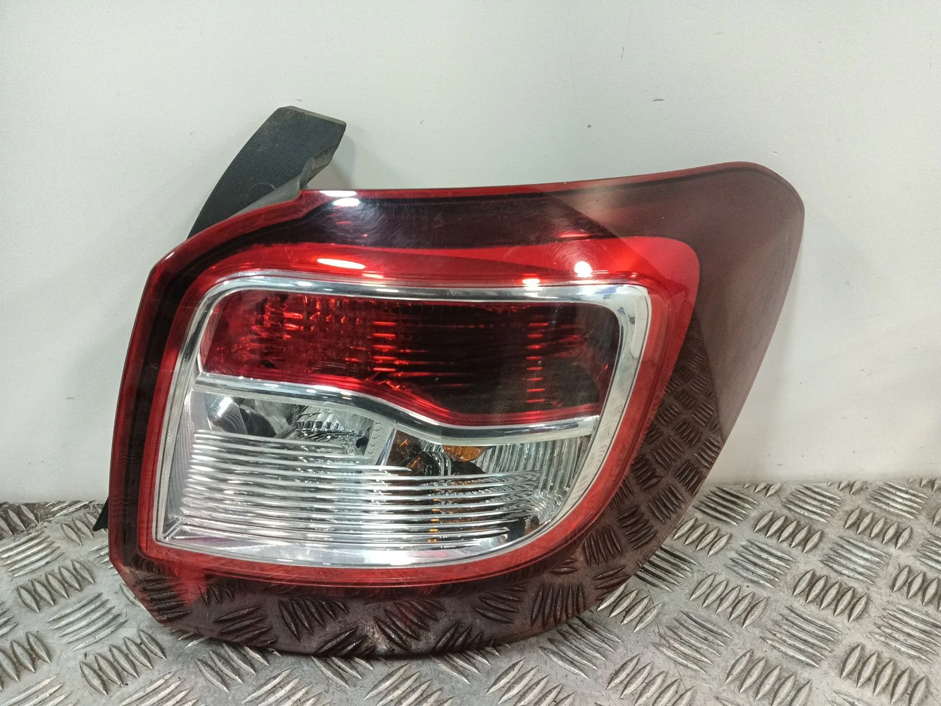 Piloto Trasero Derecho para Dacia Sandero Ii (B8_)
