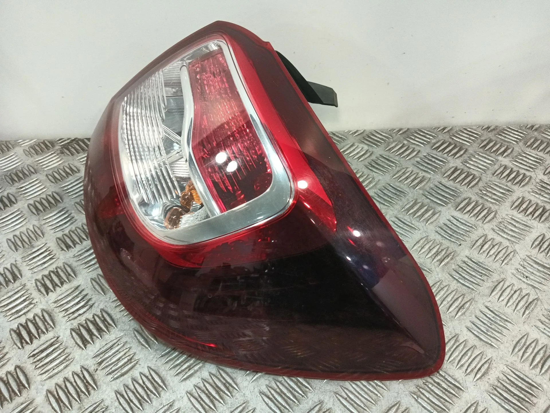 Piloto Trasero Derecho para Dacia Sandero Ii (B8_)