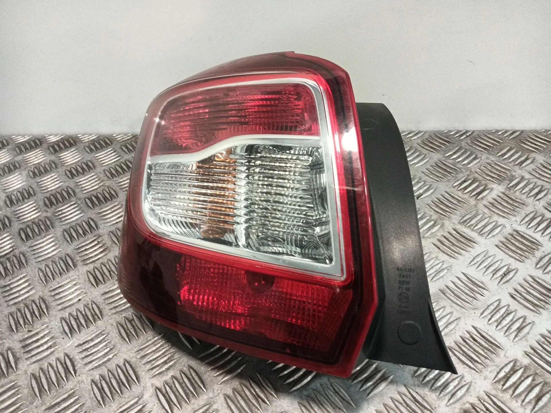 Piloto Trasero Izquierdo para Dacia Sandero Ii (B8_)