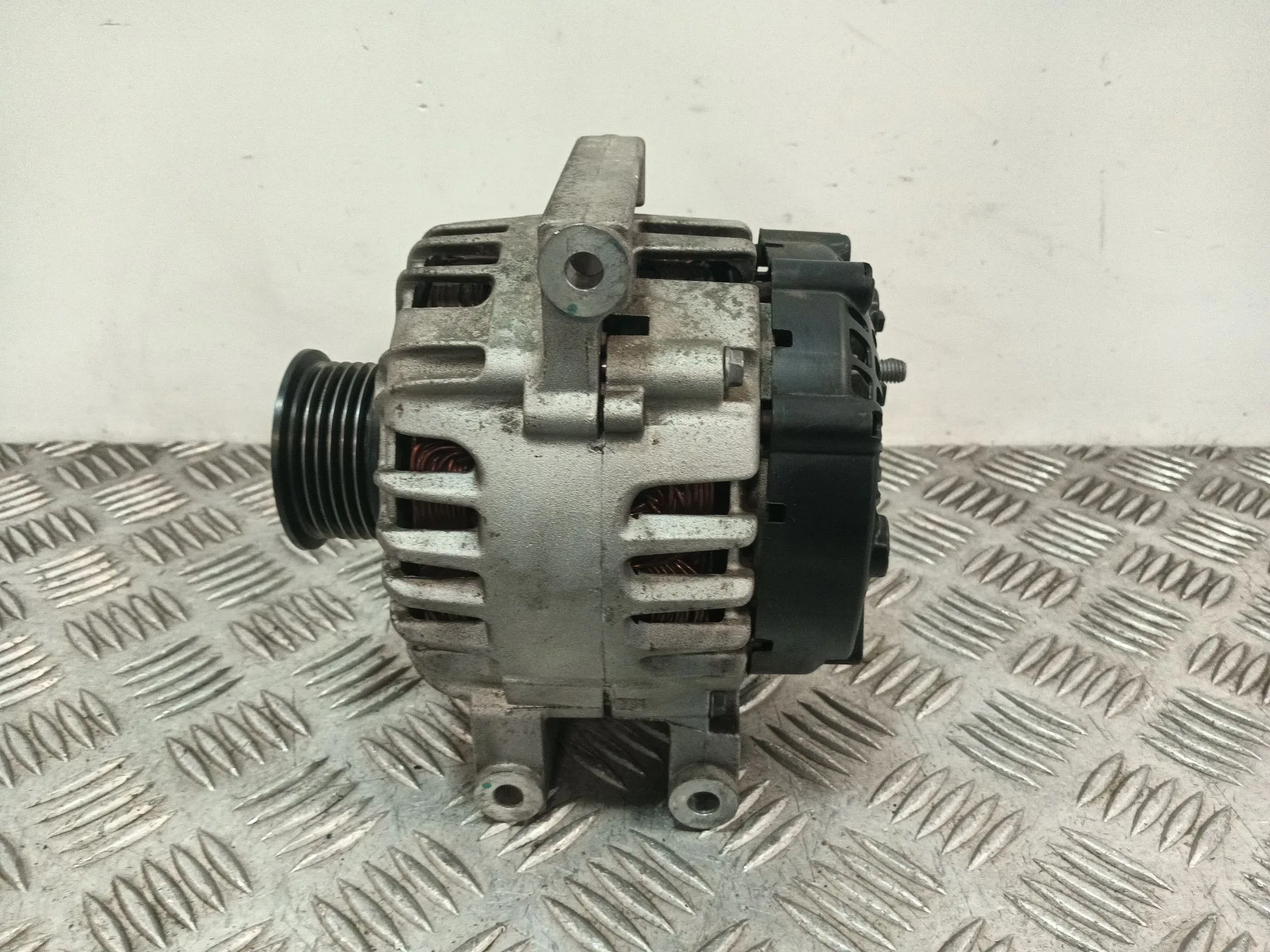 Alternador para Opel Astra J (P10)