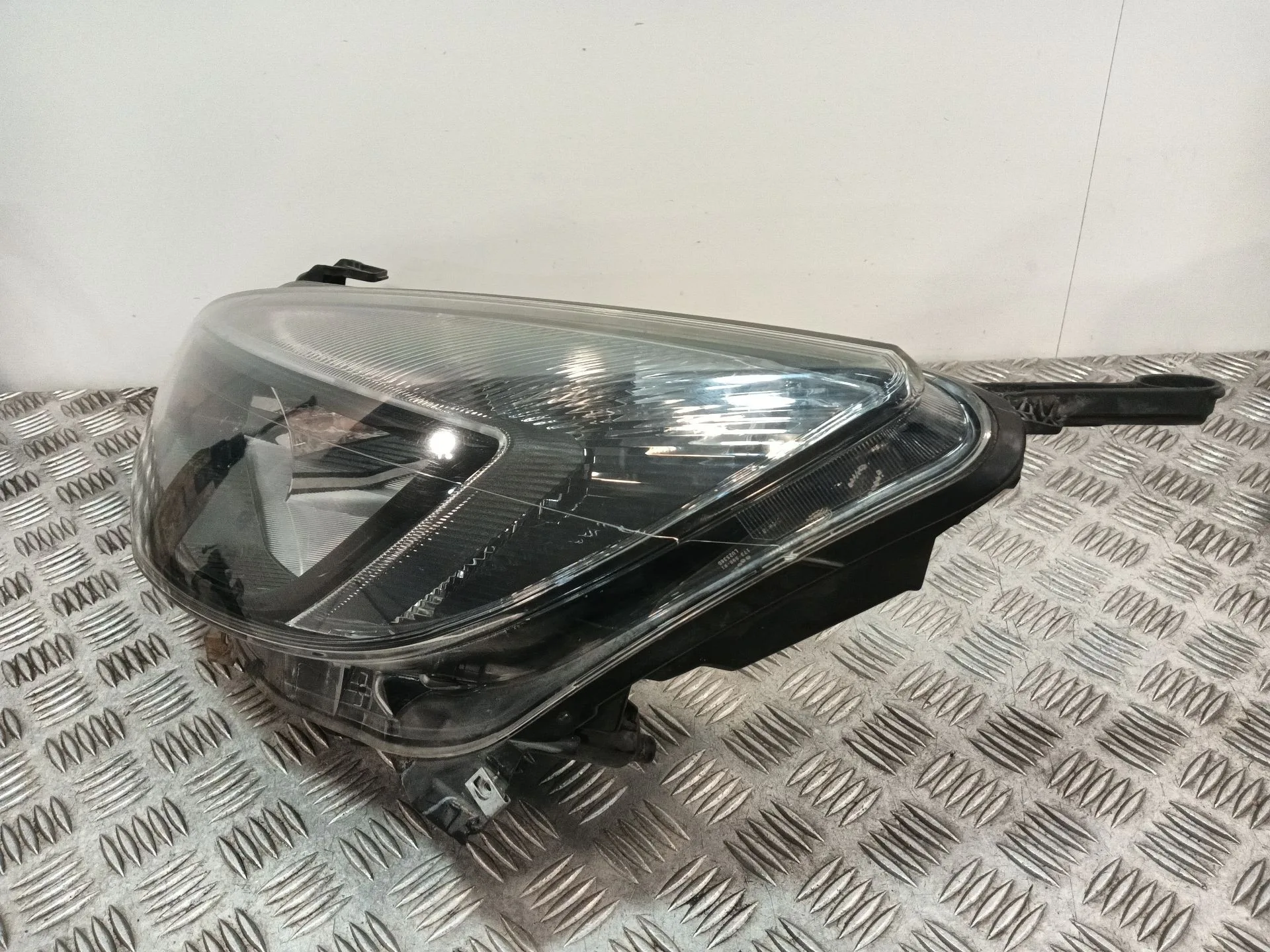 Faro Izquierdo para Opel Astra J (P10)