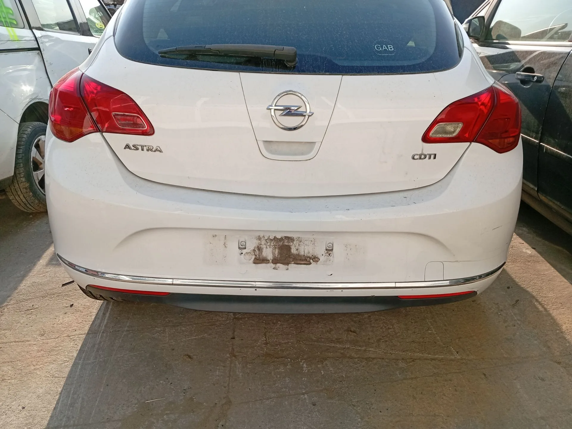 Paragolpes Trasero para Opel Astra J (P10)
