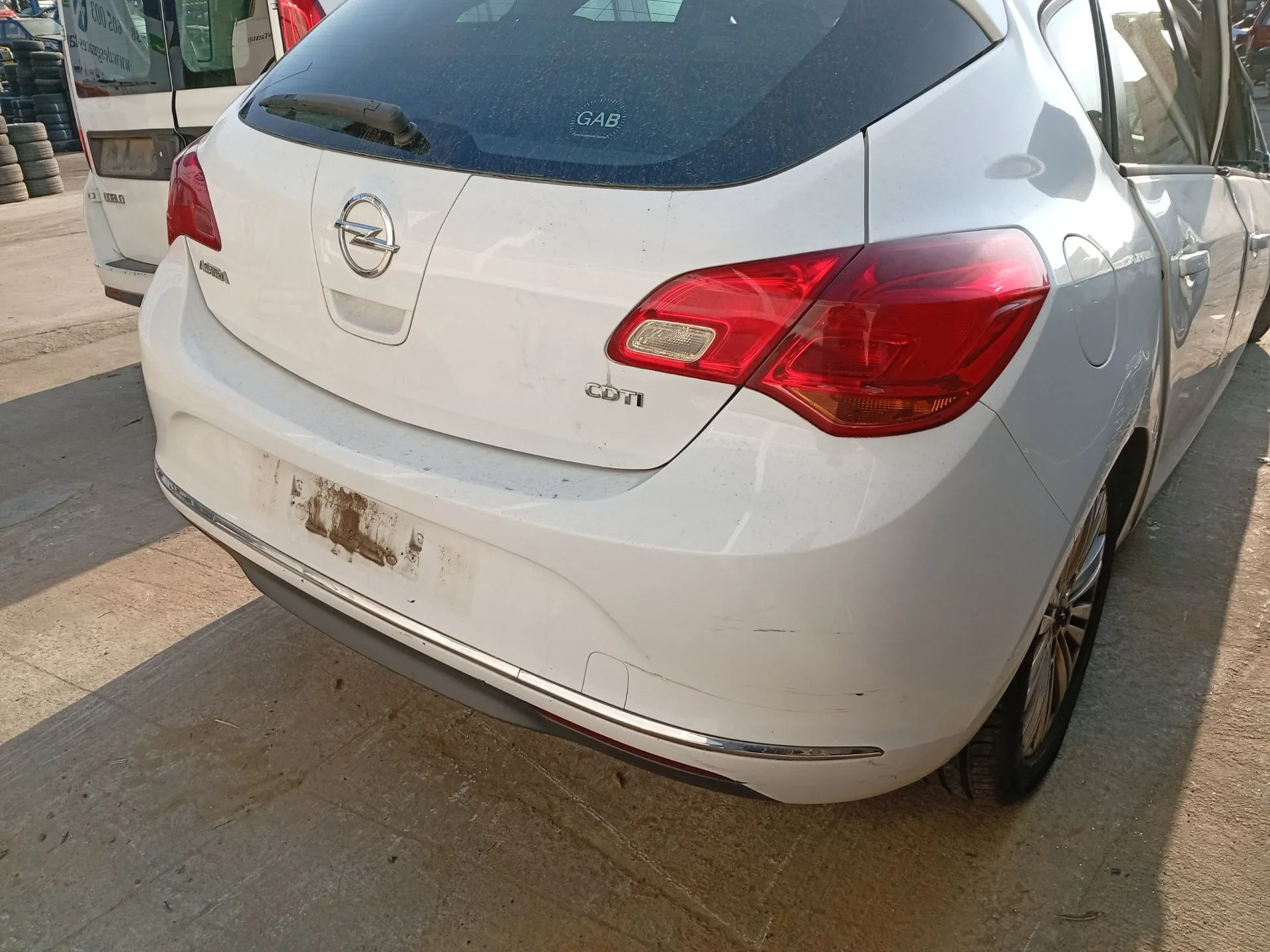 Paragolpes Trasero para Opel Astra J (P10)