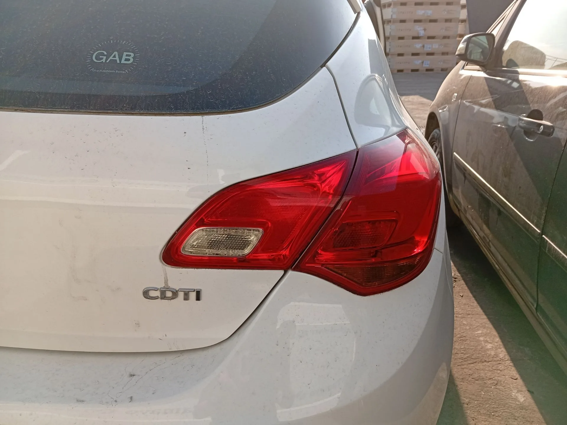 Piloto Trasero Derecho para Opel Astra J (P10)