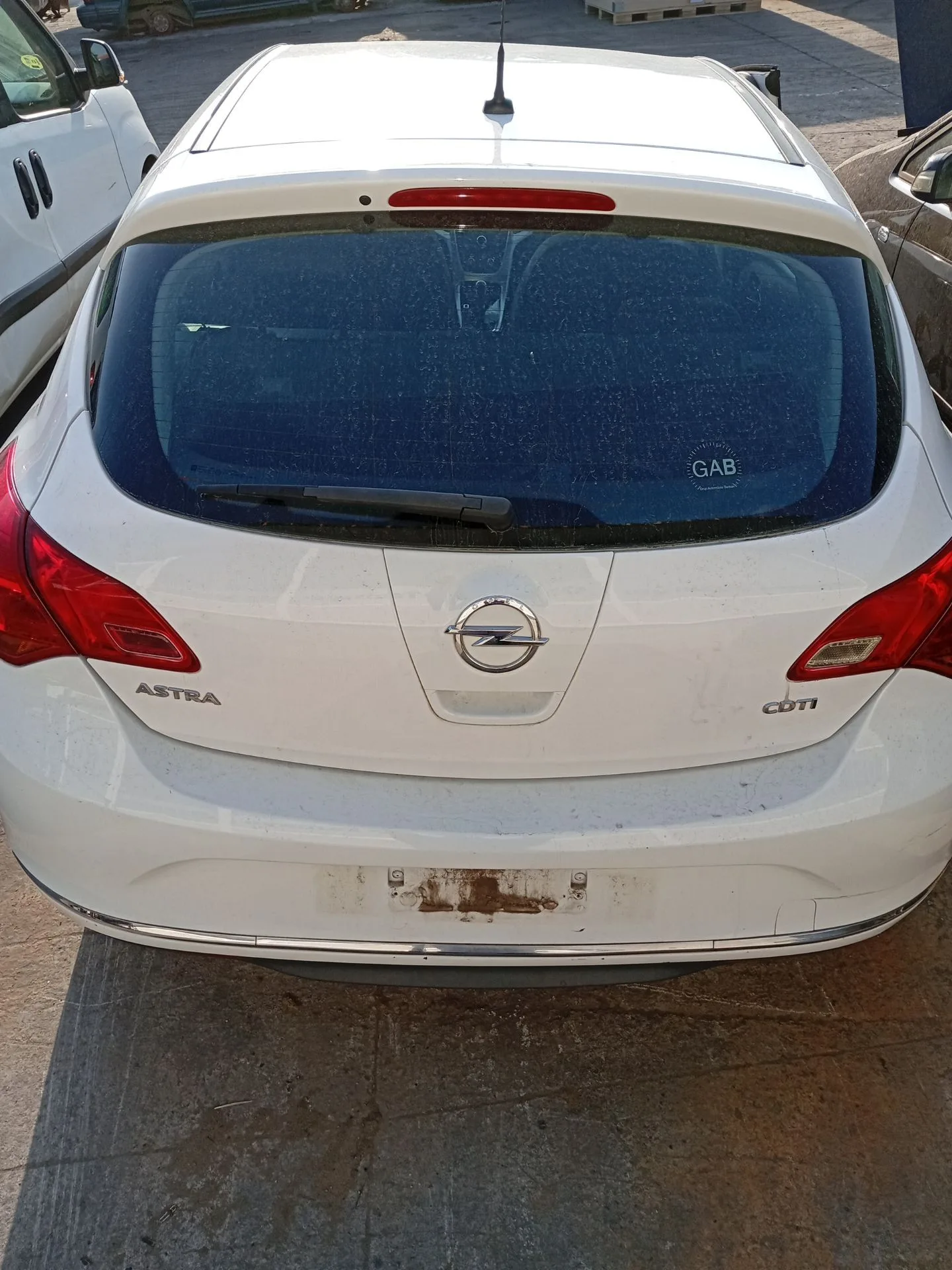 Porton Trasero para Opel Astra J (P10)
