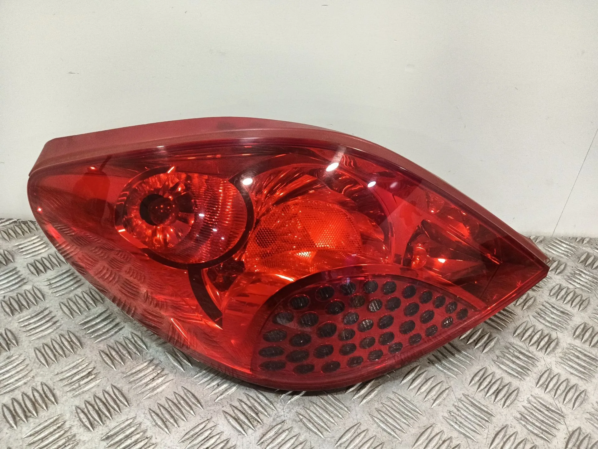 Piloto Trasero Izquierdo para Peugeot 207 Cc (Wd_)