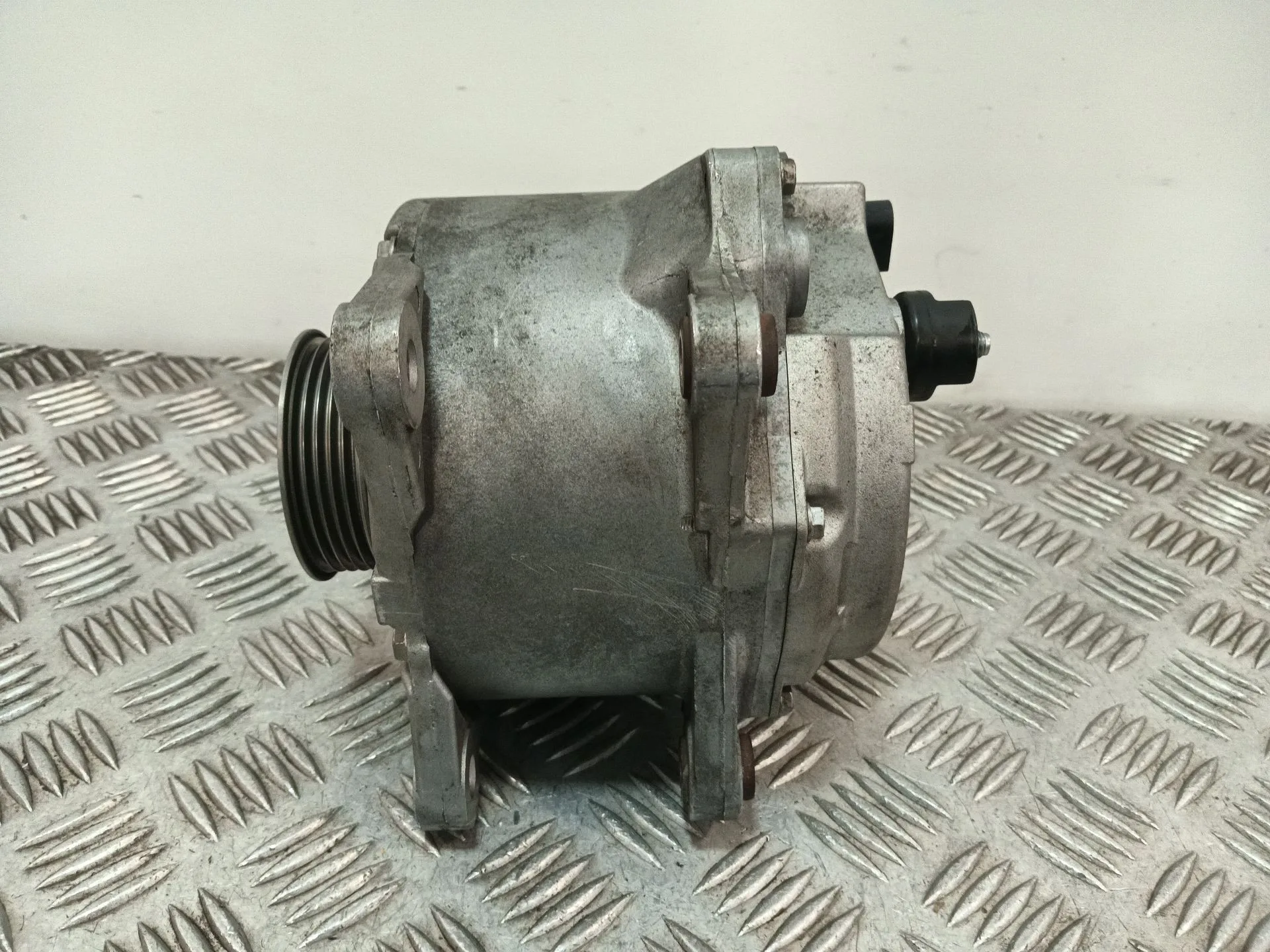 Alternador para Audi Q7 (4Lb)