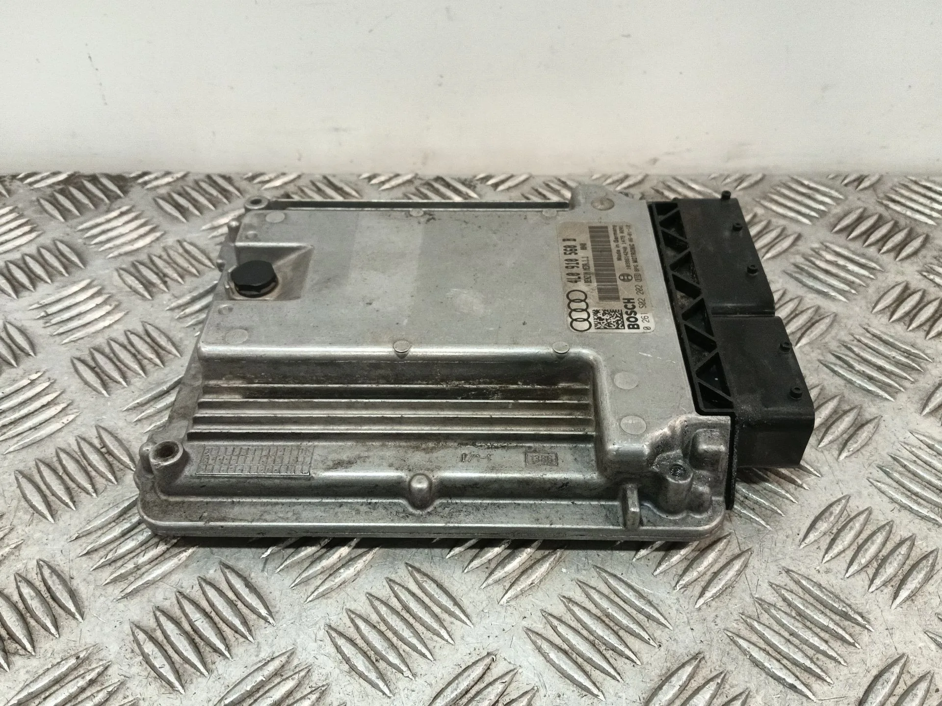 Centralita Motor Uce para Audi Q7 (4Lb)