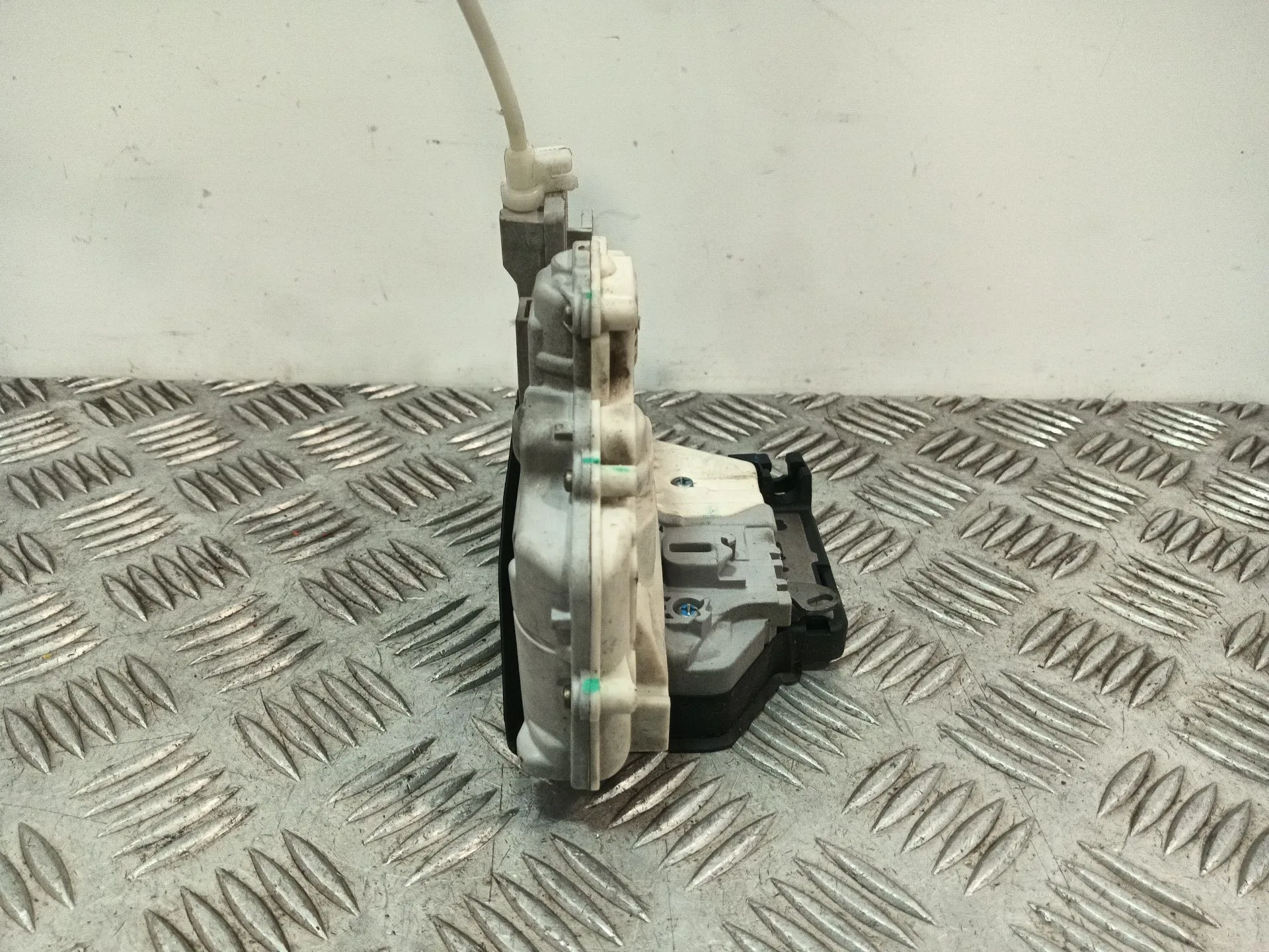 Cerradura Puerta Trasera Derecha para Audi Q7 (4Lb)