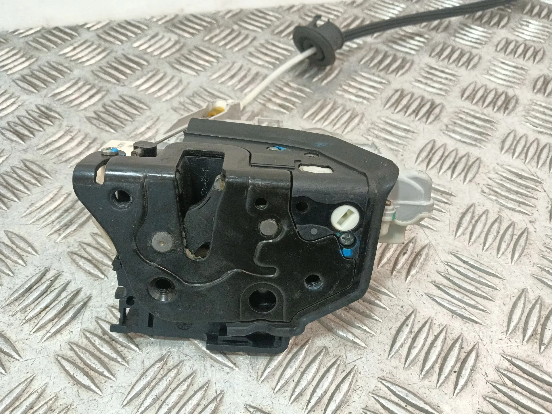 Cerradura Puerta Trasera Derecha para Audi Q7 (4Lb)