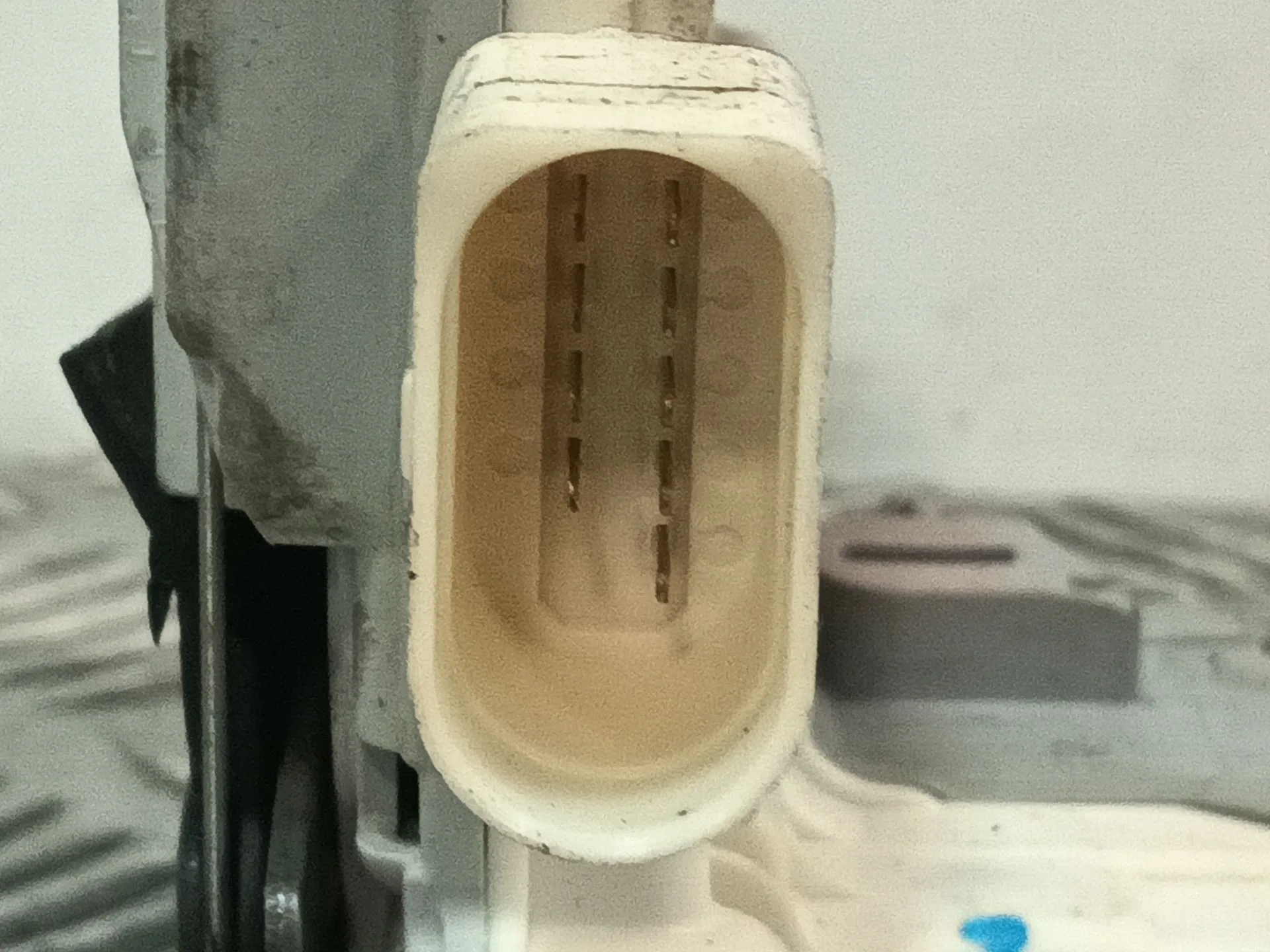 Cerradura Puerta Trasera Izquierda para Audi Q7 (4Lb)