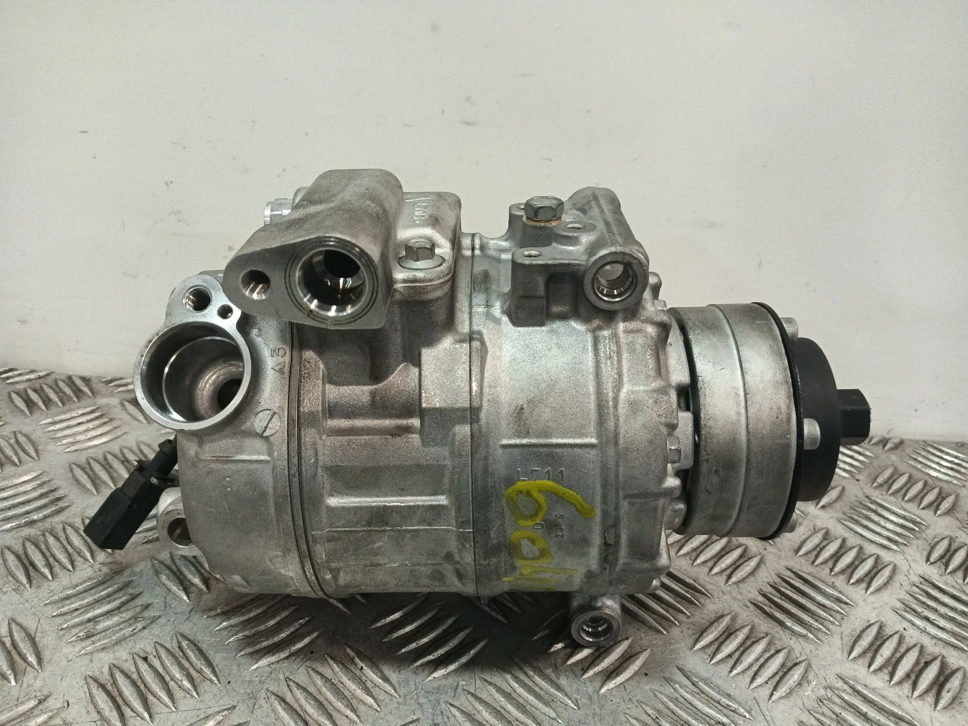 Compresor Aire Acondicionado para Audi Q7 (4Lb)