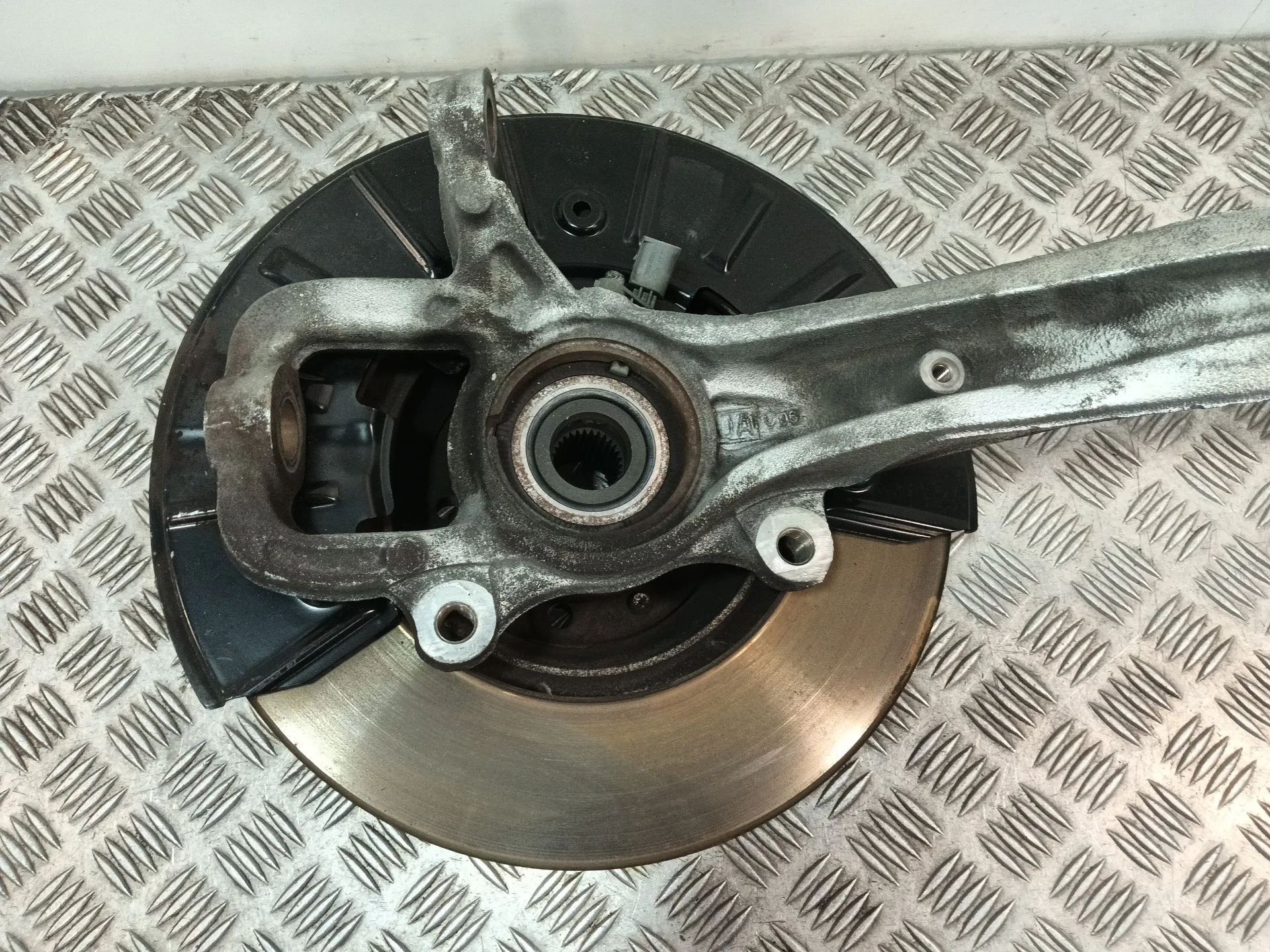 Mangueta Delantera Izquierda para Audi Q7 (4Lb)
