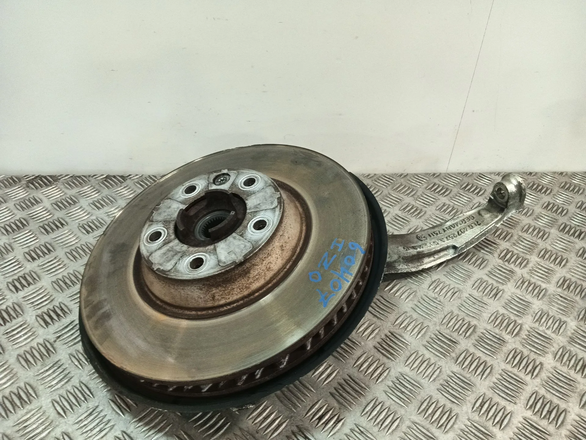 Mangueta Delantera Izquierda para Audi Q7 (4Lb)