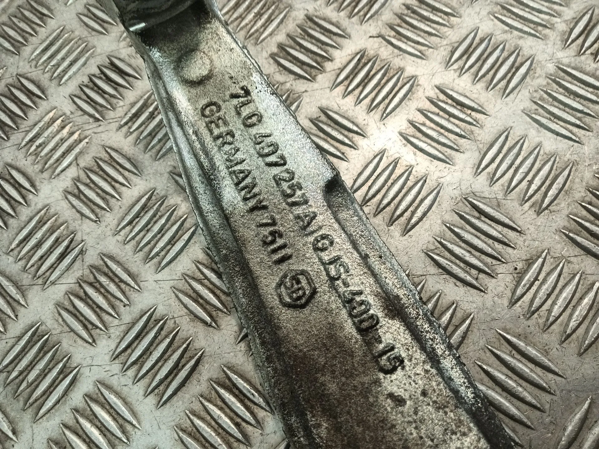 Mangueta Delantera Izquierda para Audi Q7 (4Lb)