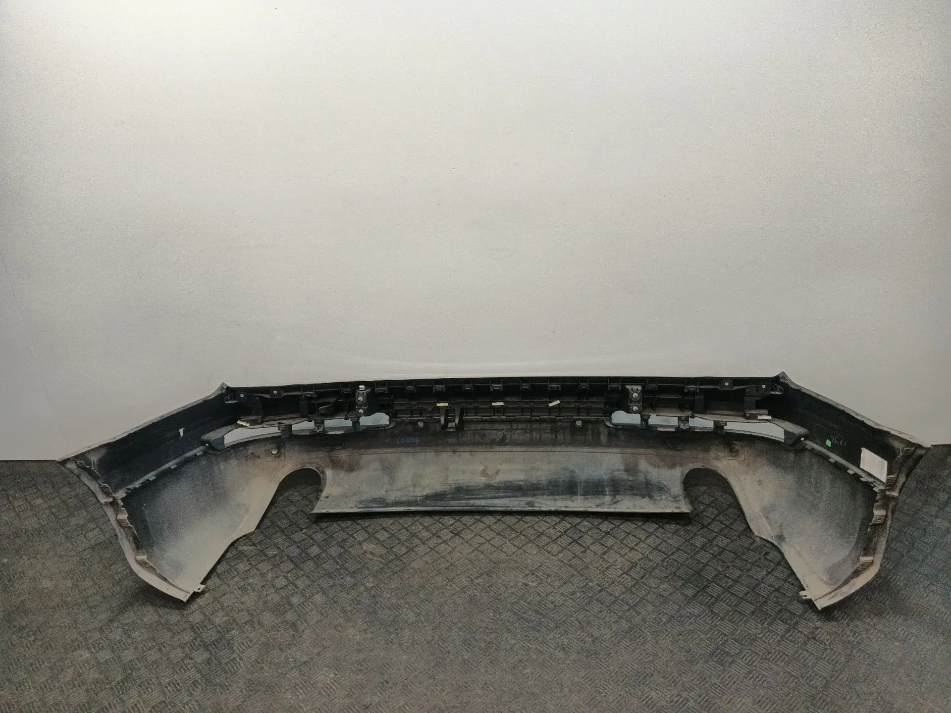 Paragolpes Trasero para Audi Q7 (4Lb)