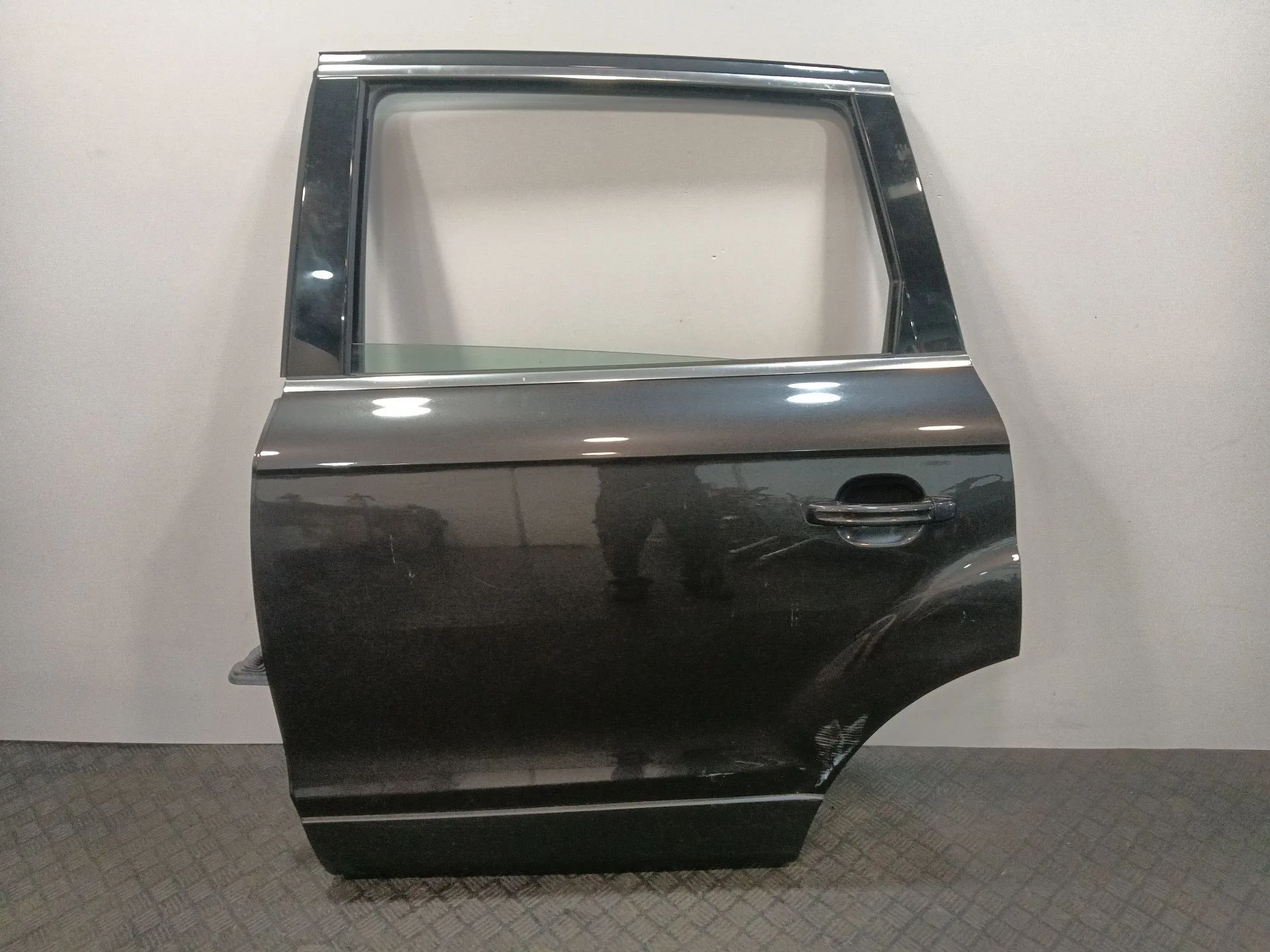 Puerta Trasera Izquierda para Audi Q7 (4Lb)