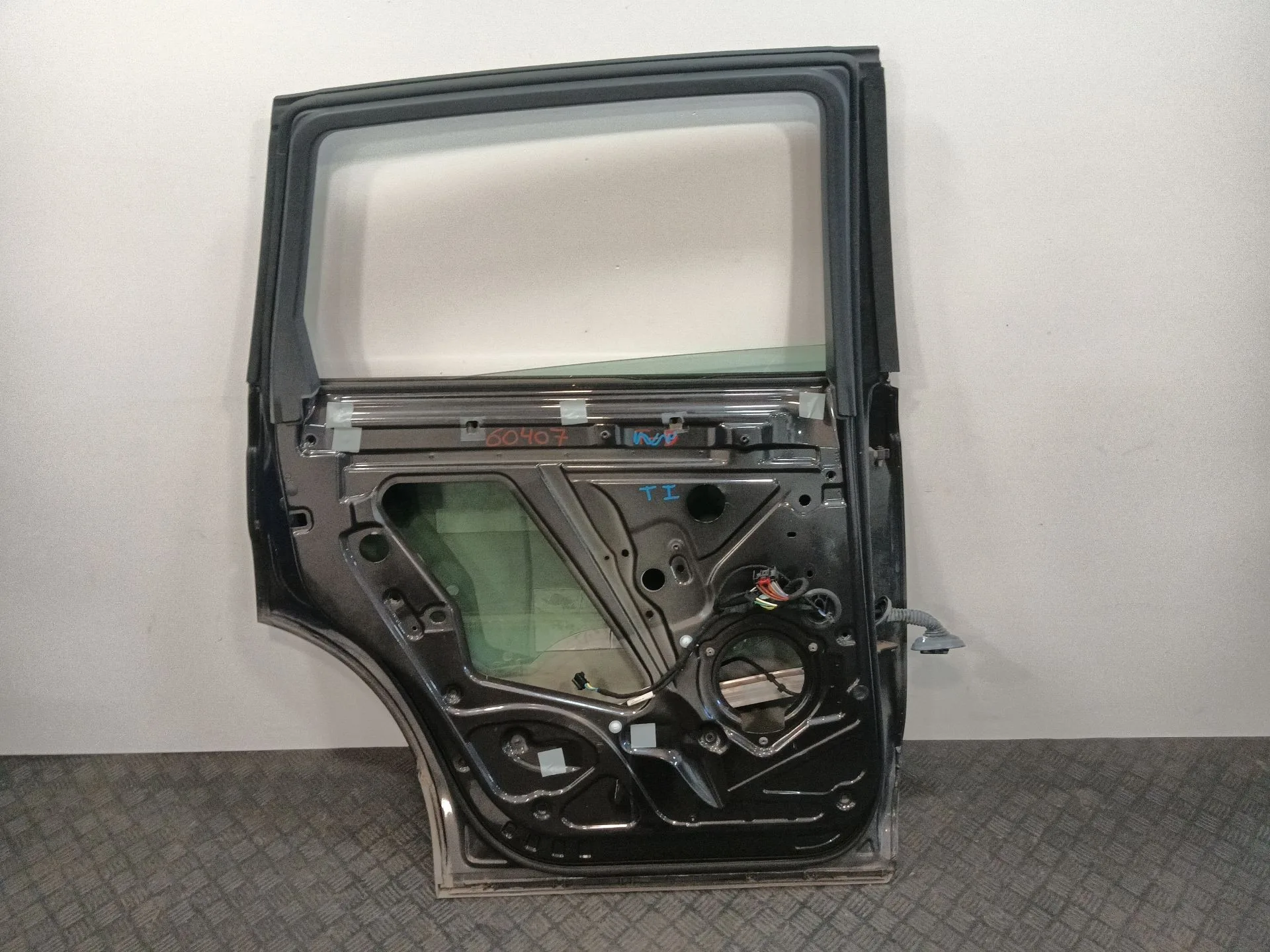 Puerta Trasera Izquierda para Audi Q7 (4Lb)