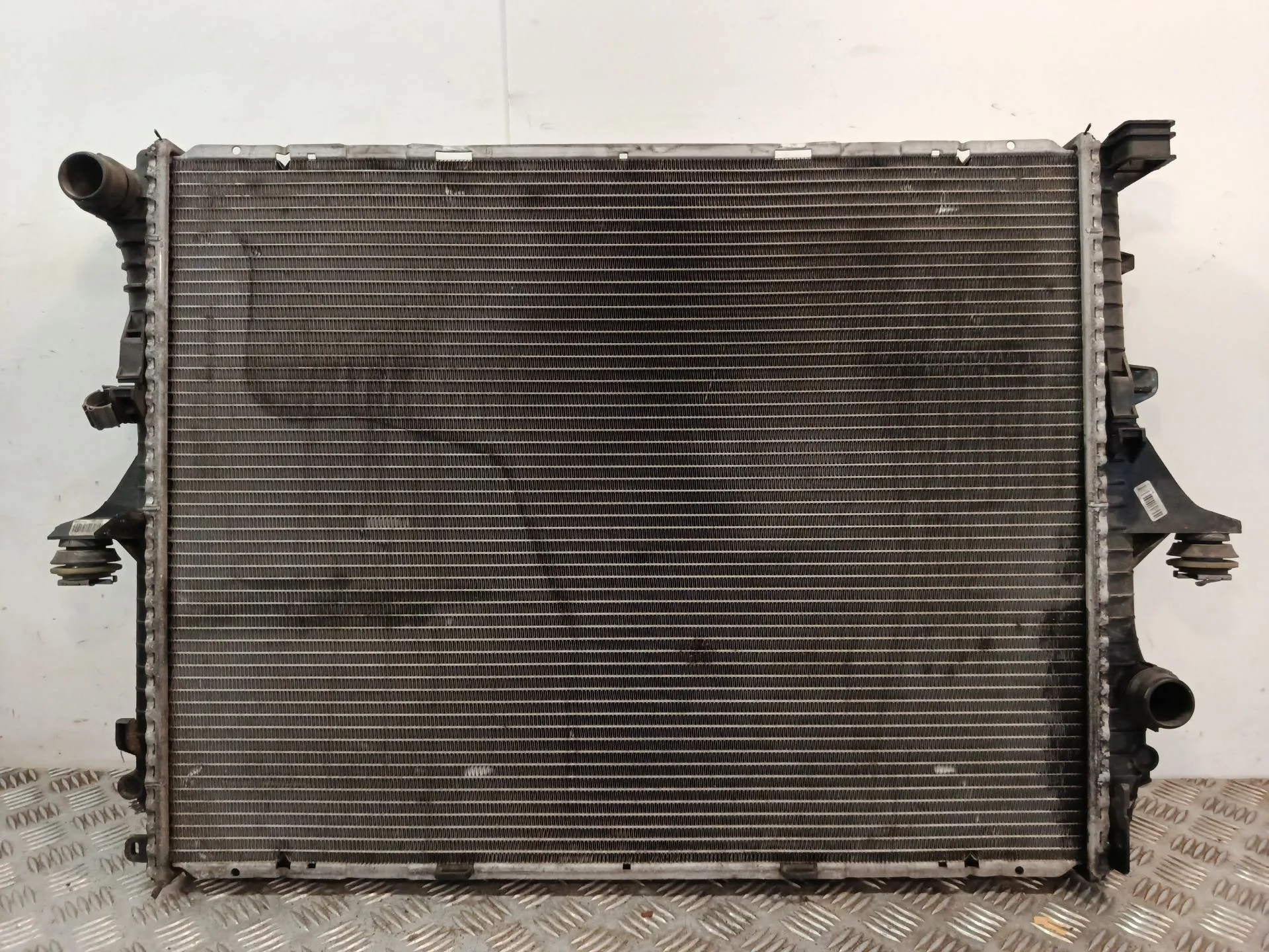 Radiador Agua para Audi Q7 (4Lb)