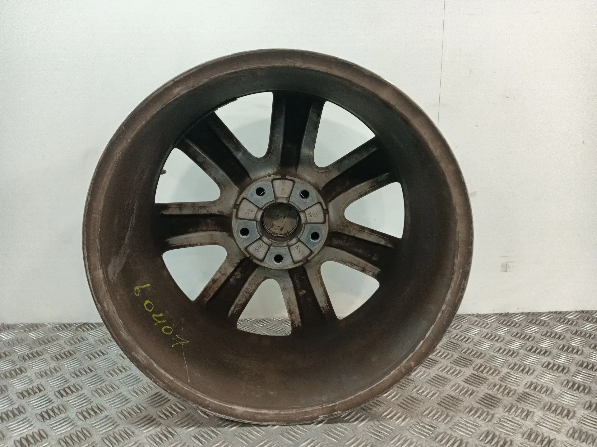 Llanta para Audi Q7 (4Lb)