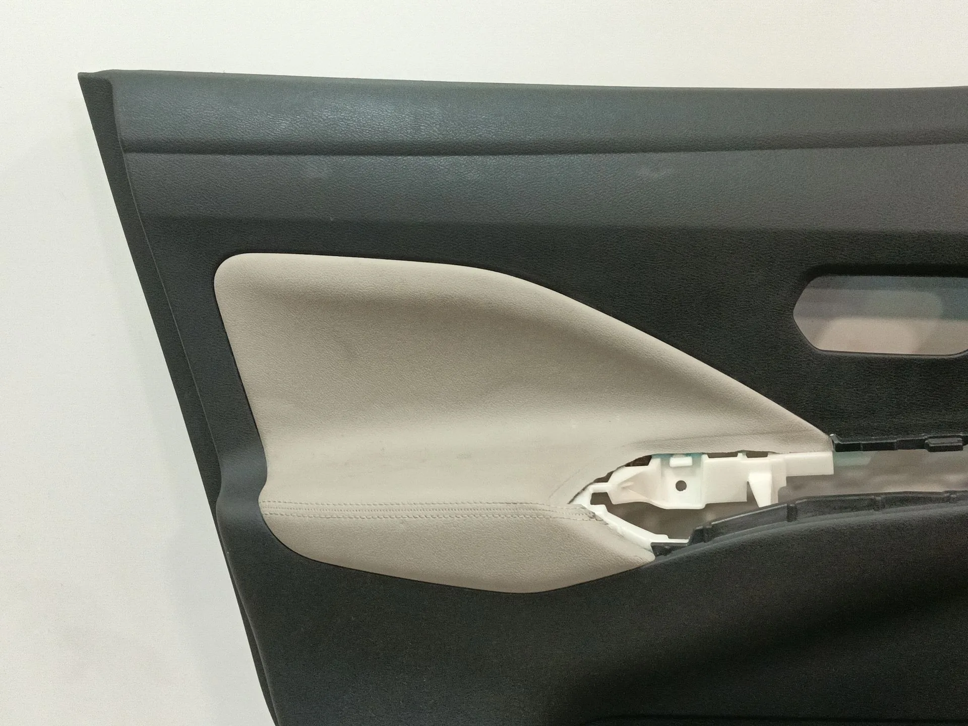 Guarnecido Puerta Delantera Izquierda para Nissan Micra V (K14)