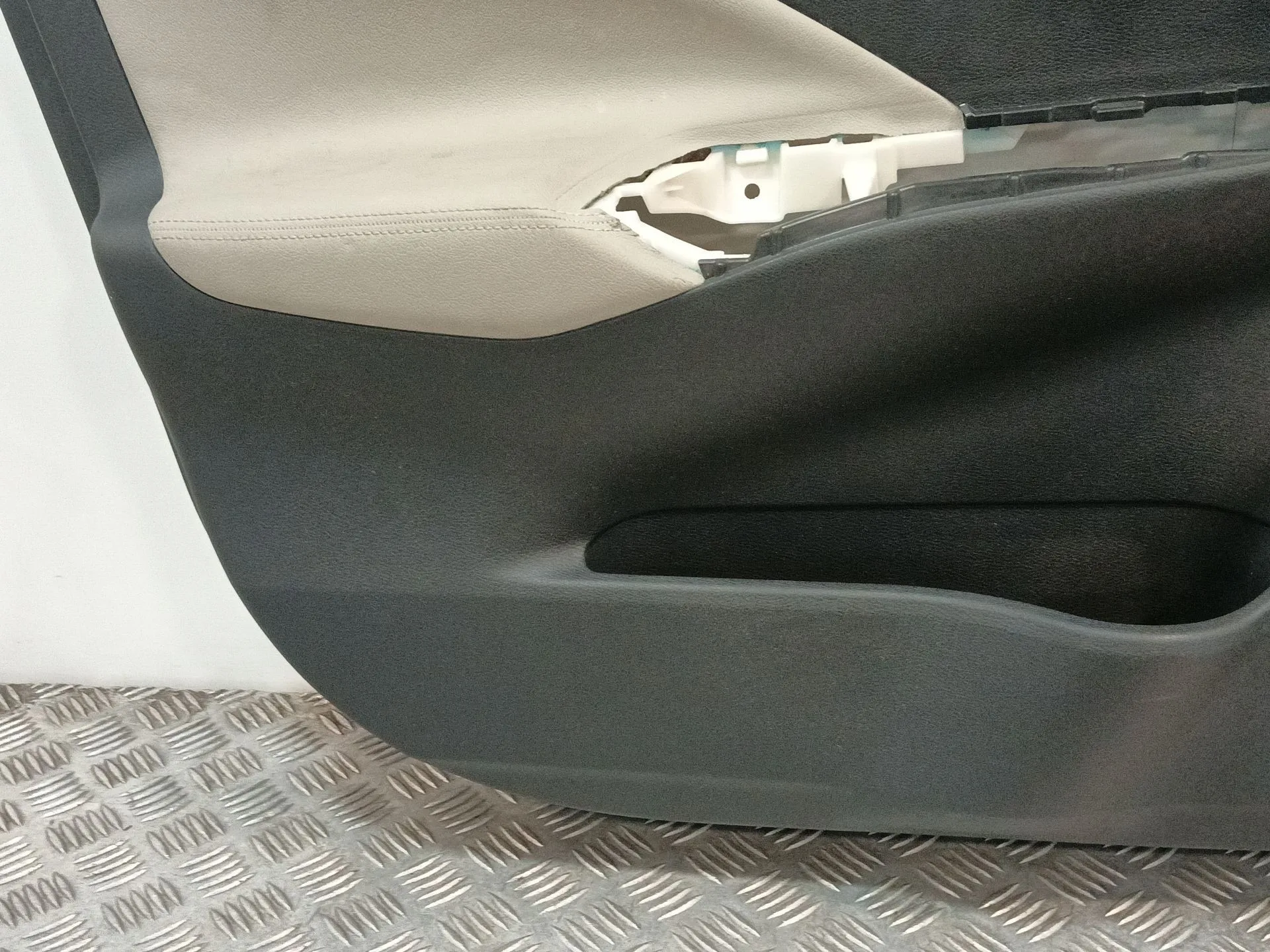 Guarnecido Puerta Delantera Izquierda para Nissan Micra V (K14)