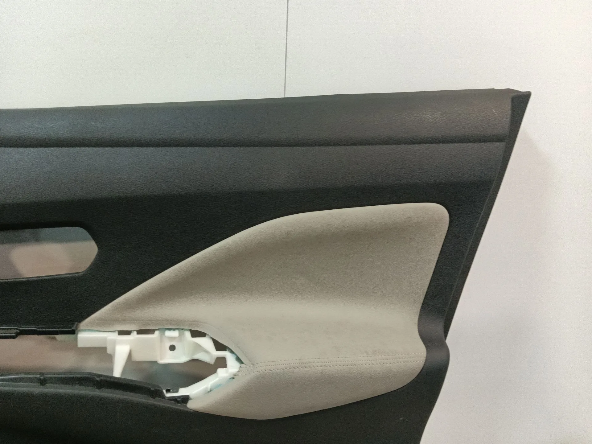 Guarnecido Puerta Delantera Derecha para Nissan Micra V (K14)