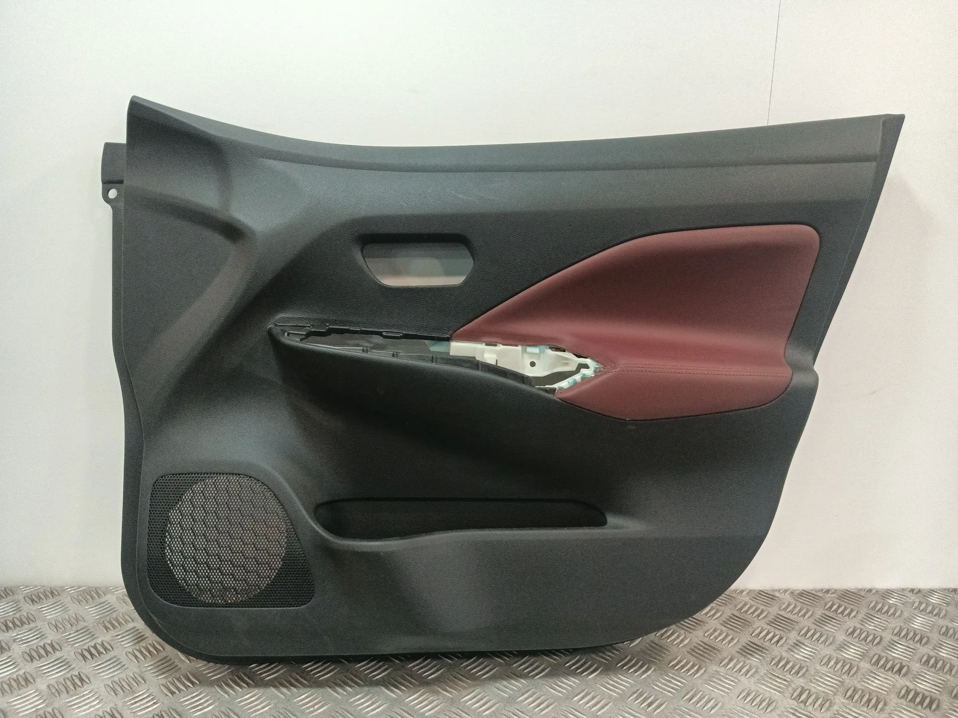 Guarnecido Puerta Delantera Derecha para Nissan Micra V (K14)