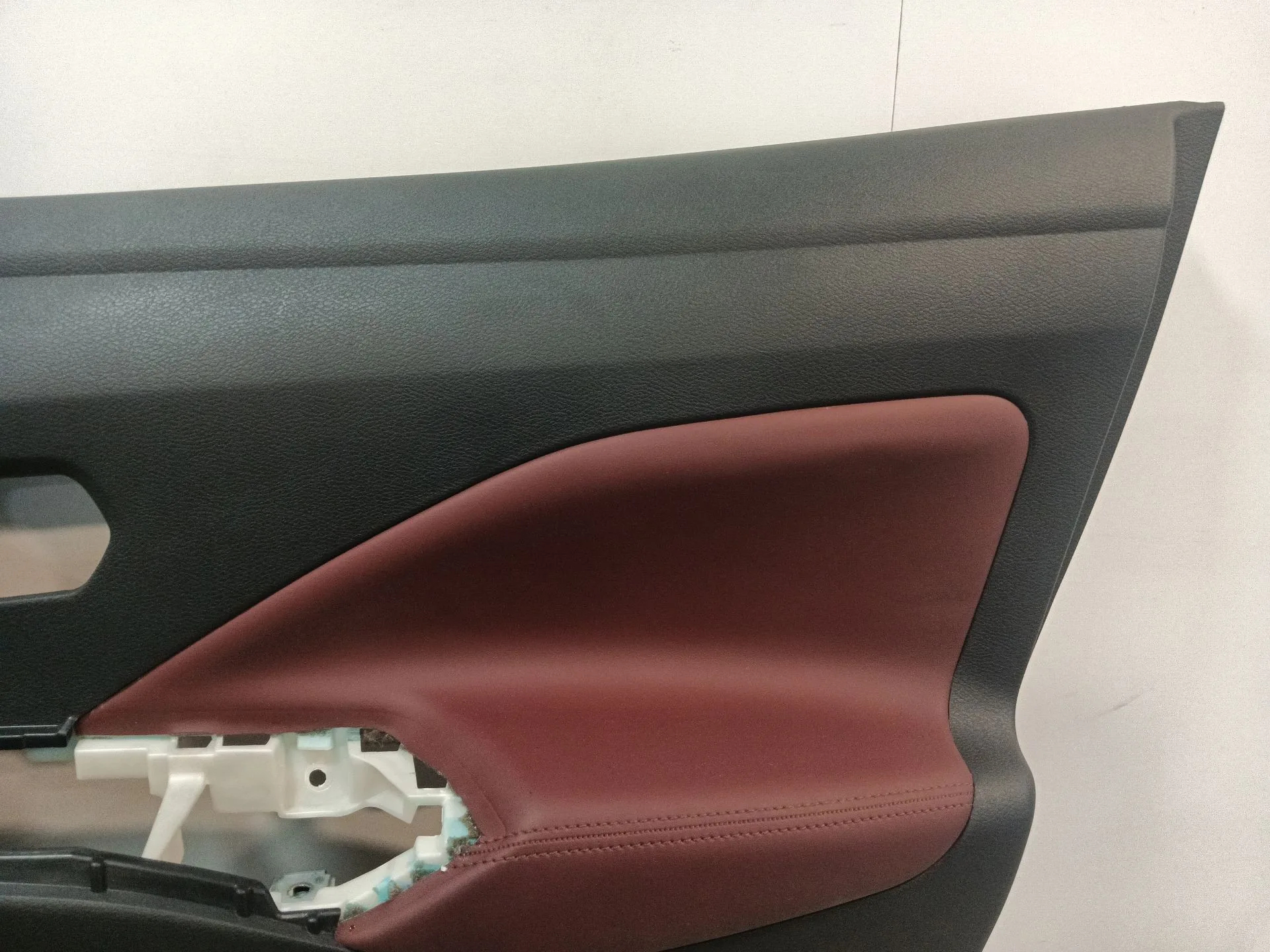 Guarnecido Puerta Delantera Derecha para Nissan Micra V (K14)