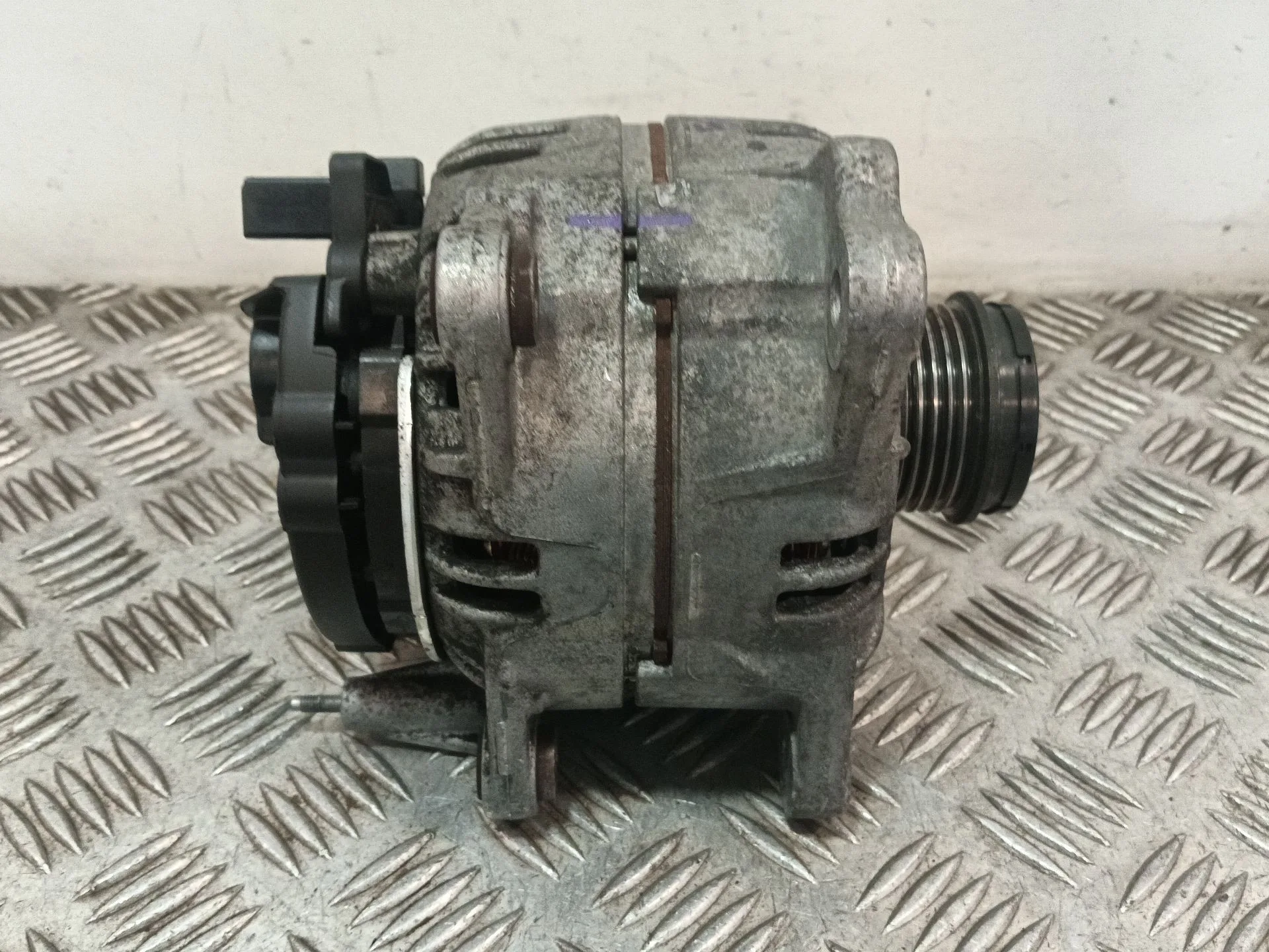 Alternador para Audi A4 B6 Avant (8E5)