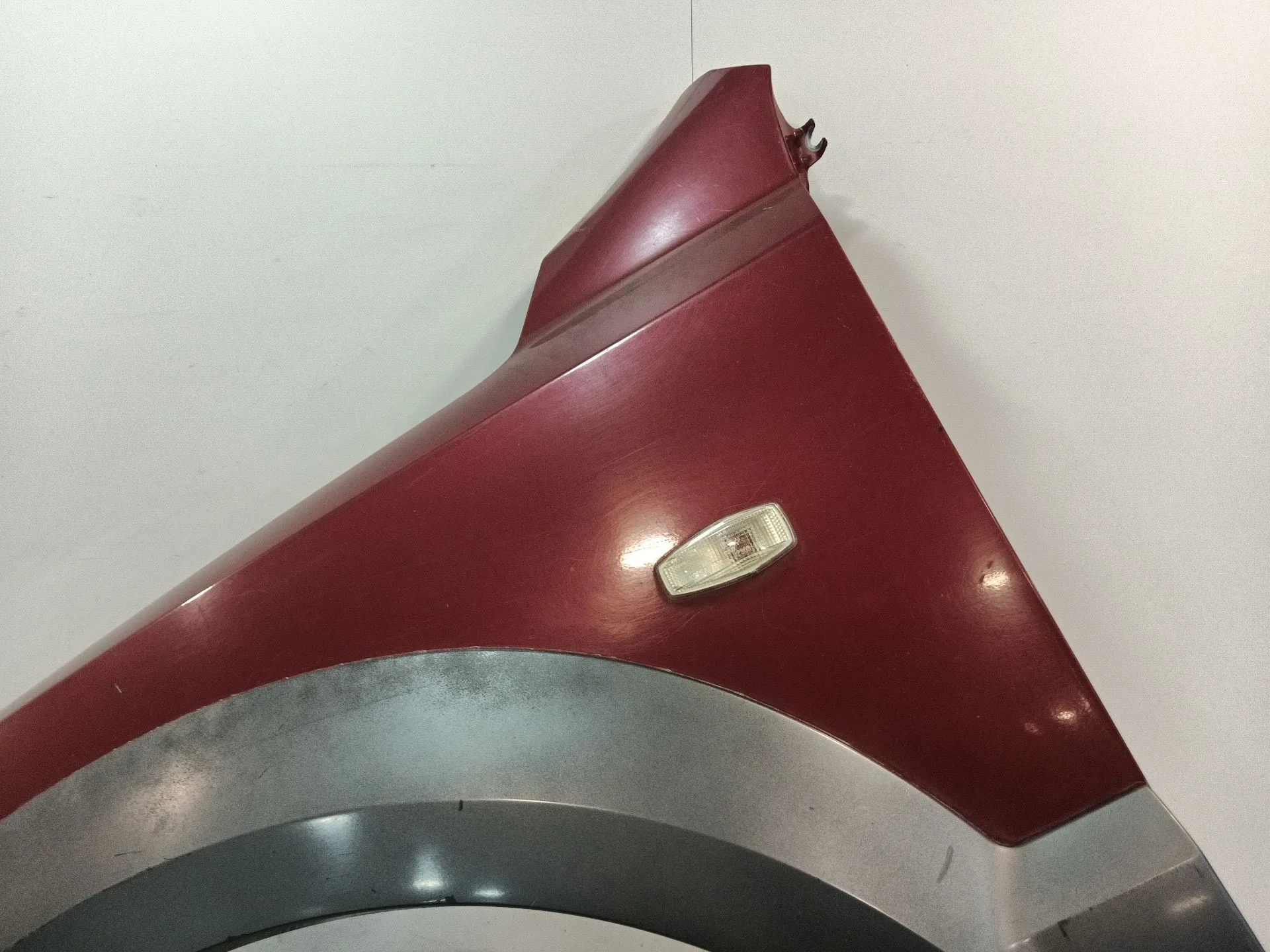 Aleta Delantera Izquierda para Kia Sorento I (Jc)