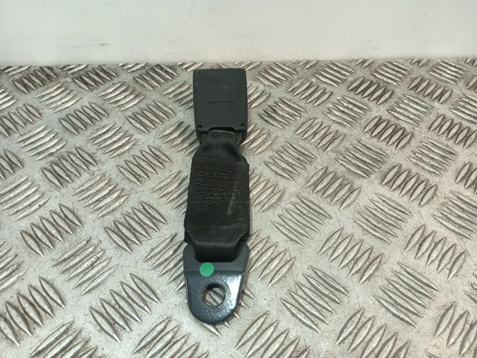 Enganche Cinturon Trasero Izquierdo para Nissan Micra C+C Iii (K12)
