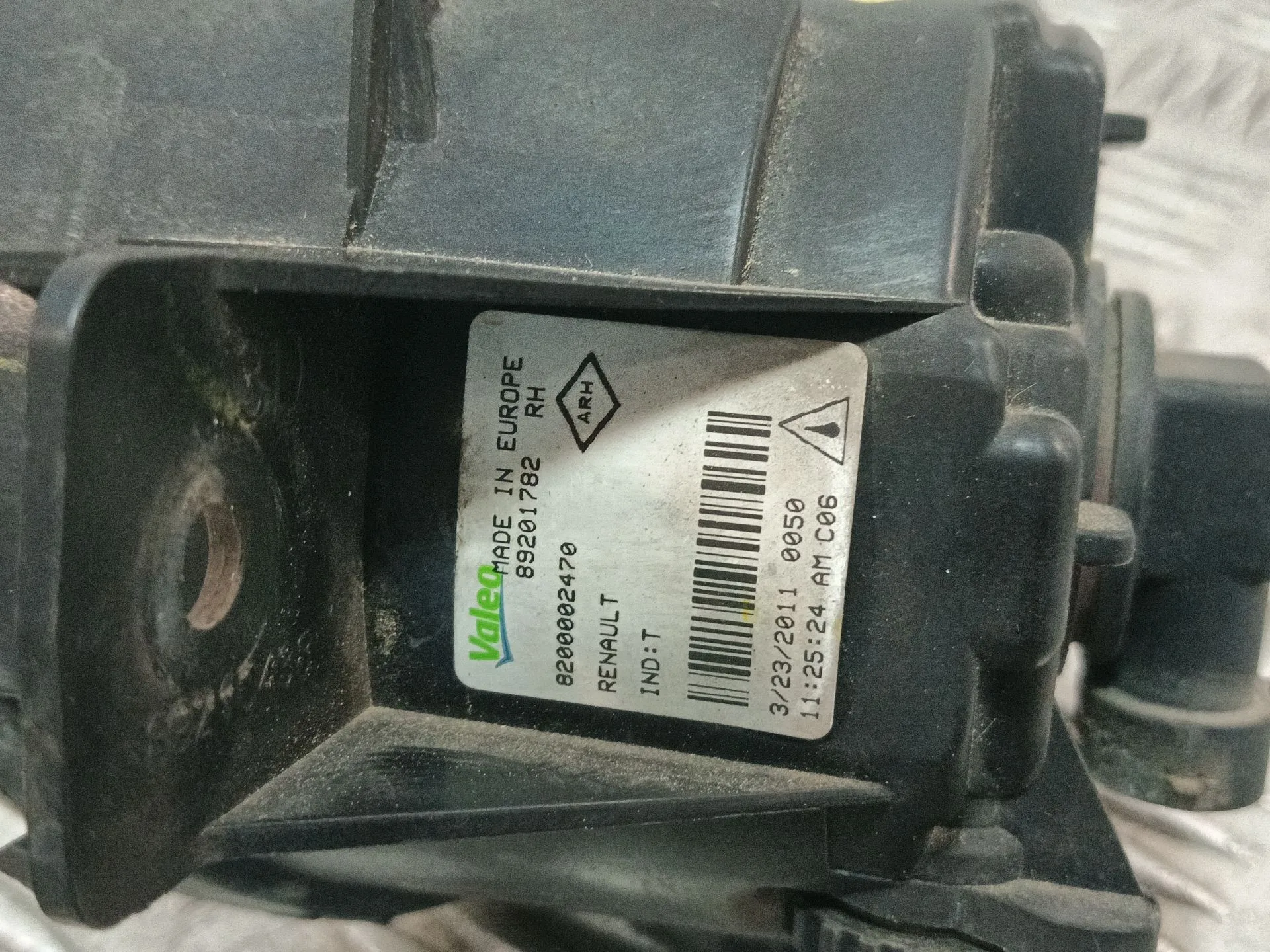 Faro Antiniebla Derecho para Renault Wind (E4M_)