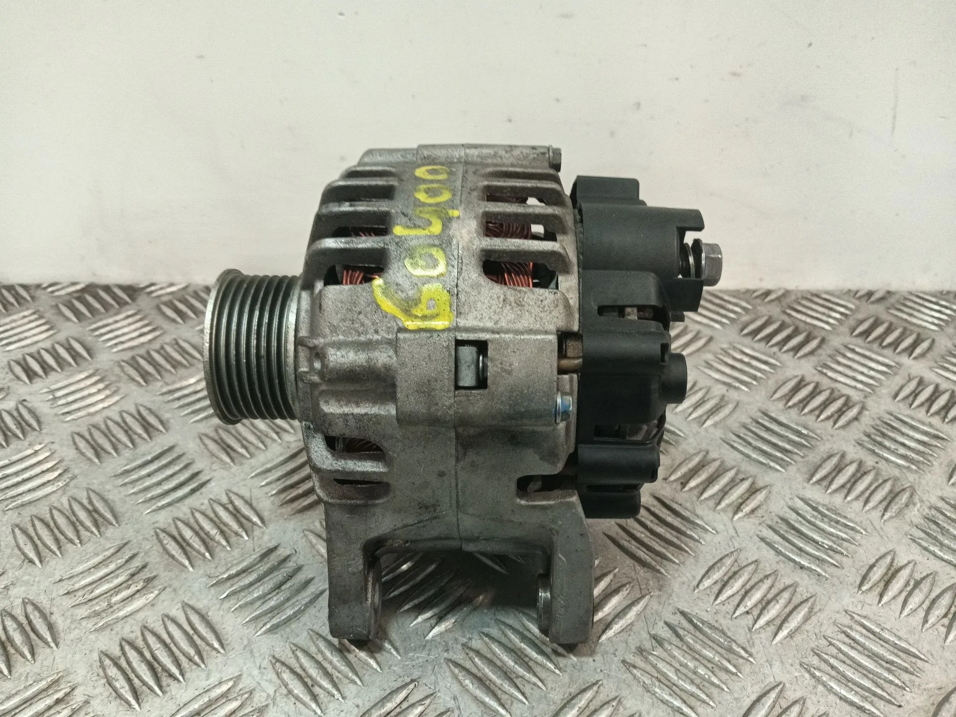 Alternador para Renault Wind (E4M_)