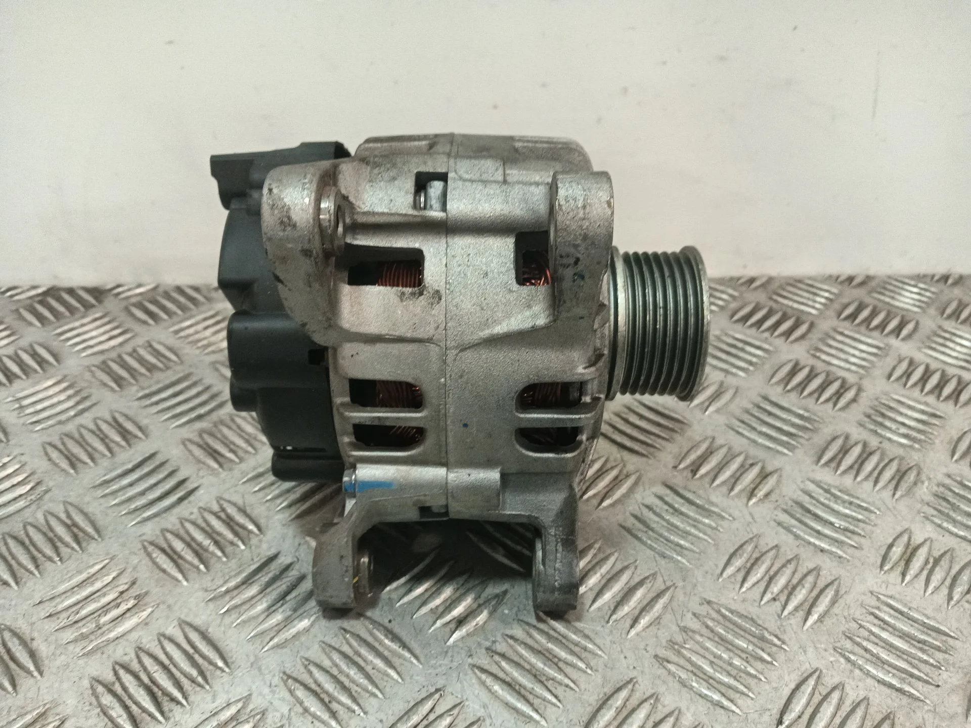 Alternador para Renault Wind (E4M_)