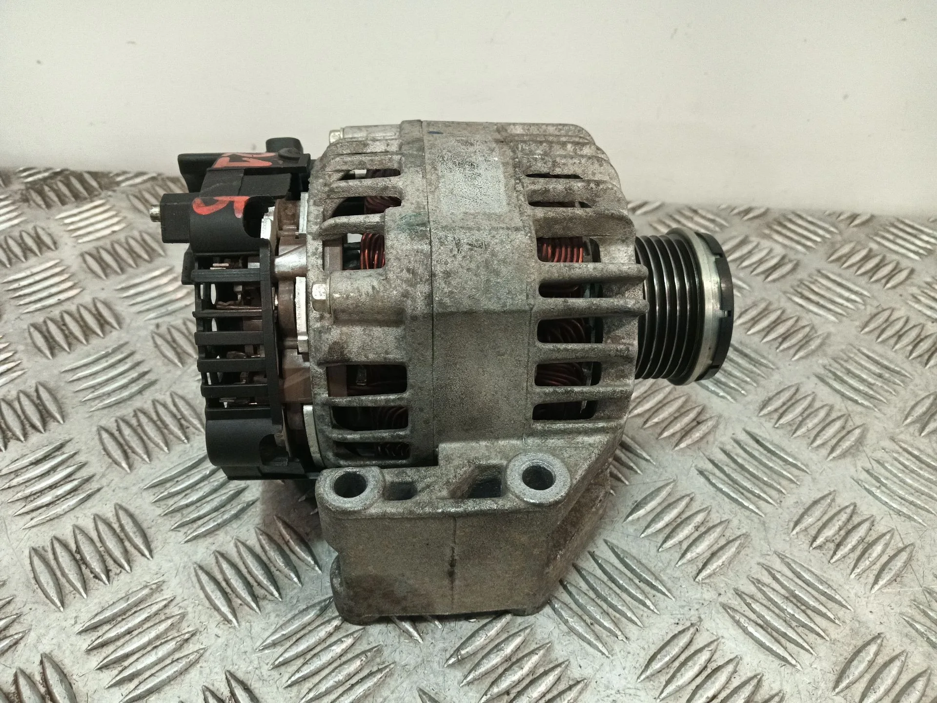 Alternador para Opel Corsa D (S07)