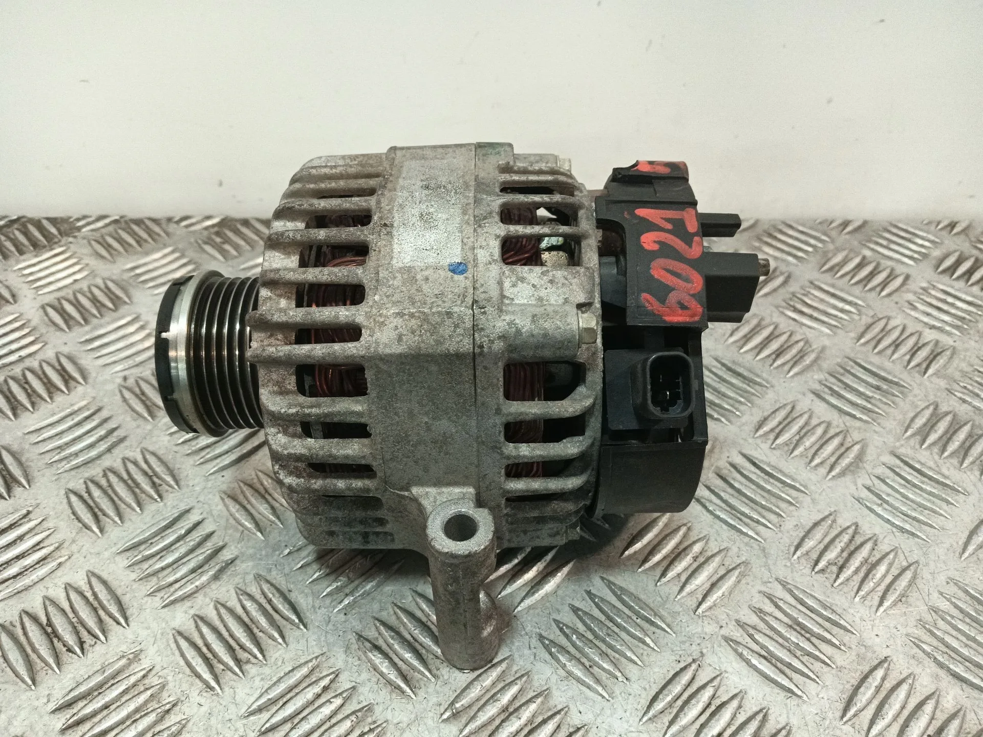 Alternador para Opel Corsa D (S07)